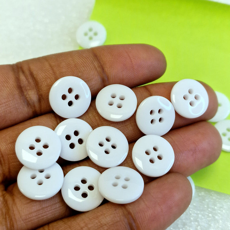 MajorCrafts 80pcs 12.5mm Whiter 4 Holes Round Resin Sewing Buttons - Flat Edge