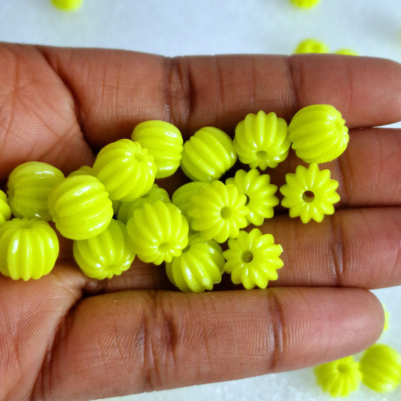 MajorCrafts 48pcs 10mm Yellow Green Round Pumpkin Resin Beads