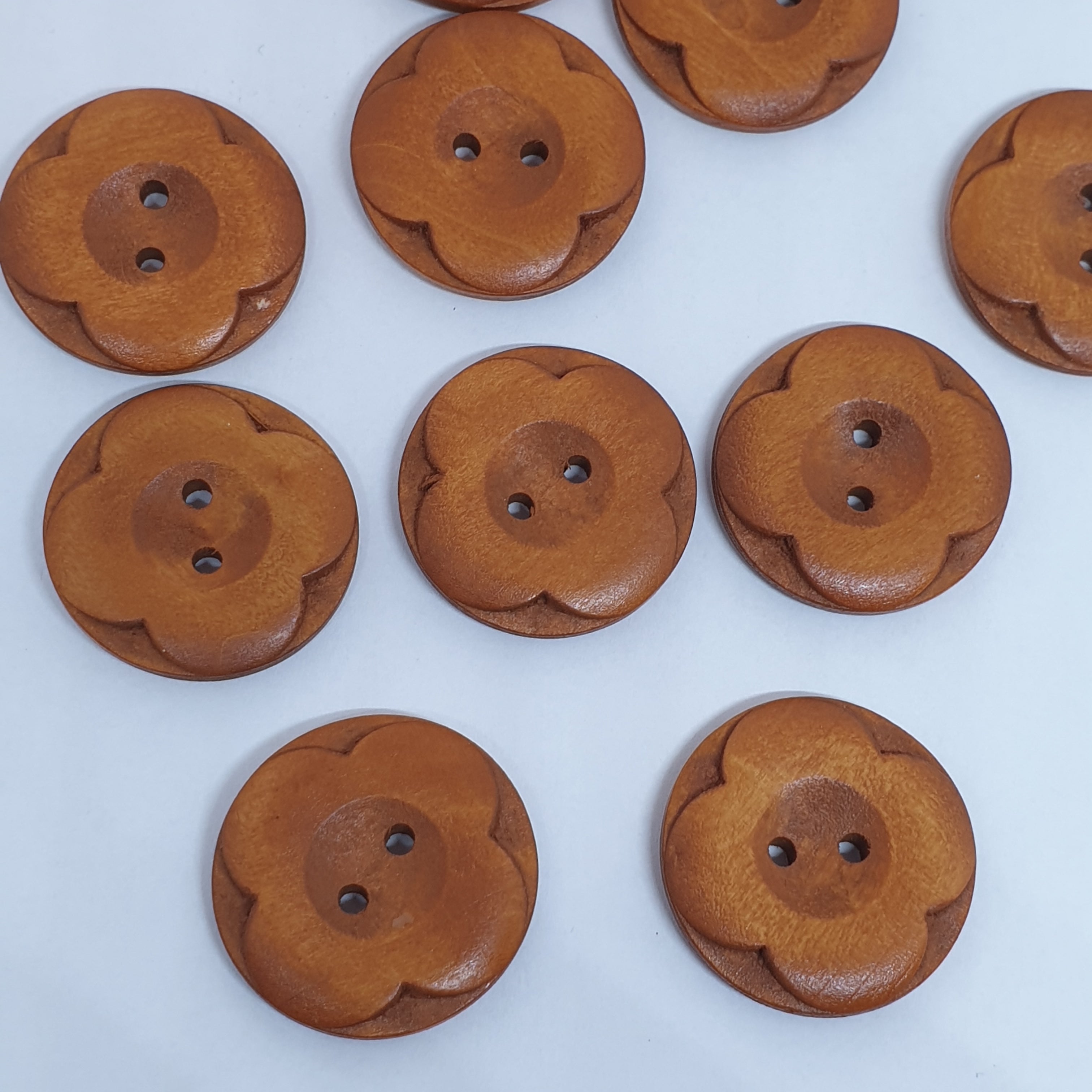 MajorCrafts 12pcs 25mm Clay Brown Carved Flower 2 Holes Round Wooden Sewing Buttons