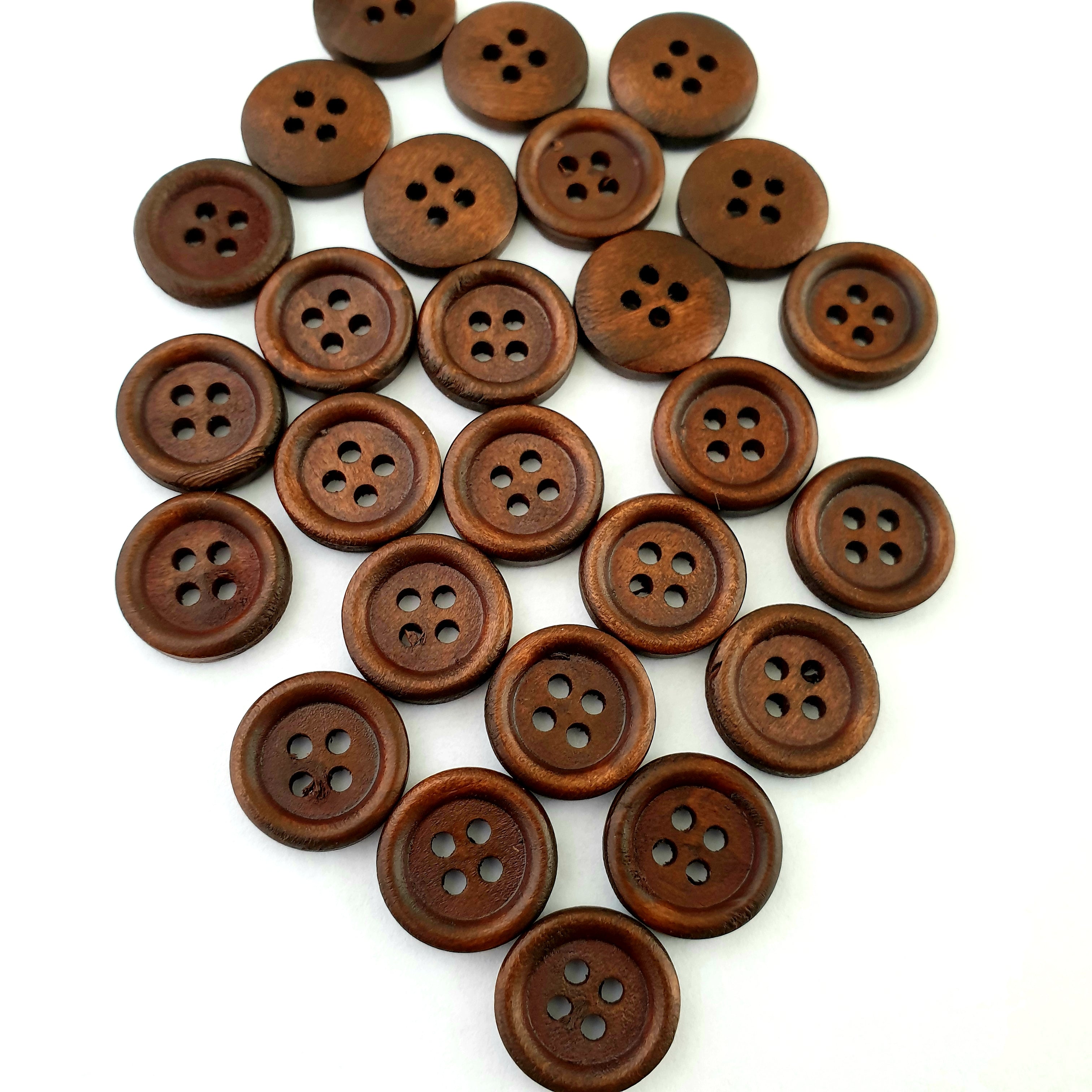 MajorCrafts 44pcs 15mm Chocolate Brown Round 4 Holes Wooden Sewing Buttons