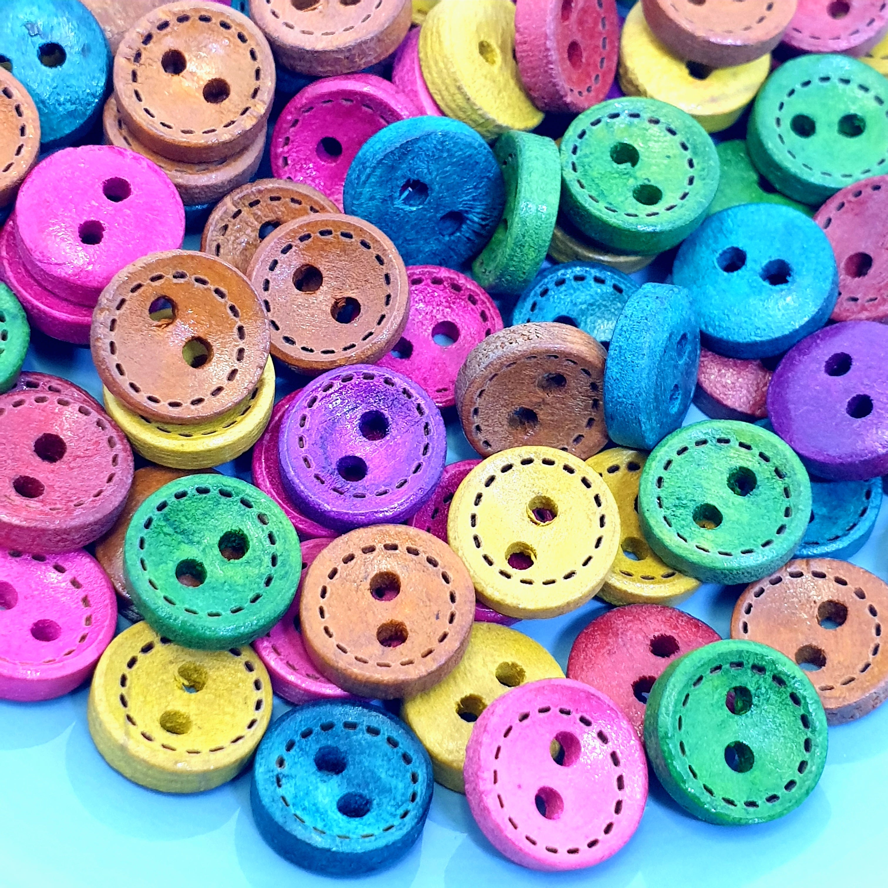 MajorCrafts 48pcs 10mm Random Mixed Colours Stitch Pattern Round 2 Holes Small Wooden Sewing Buttons