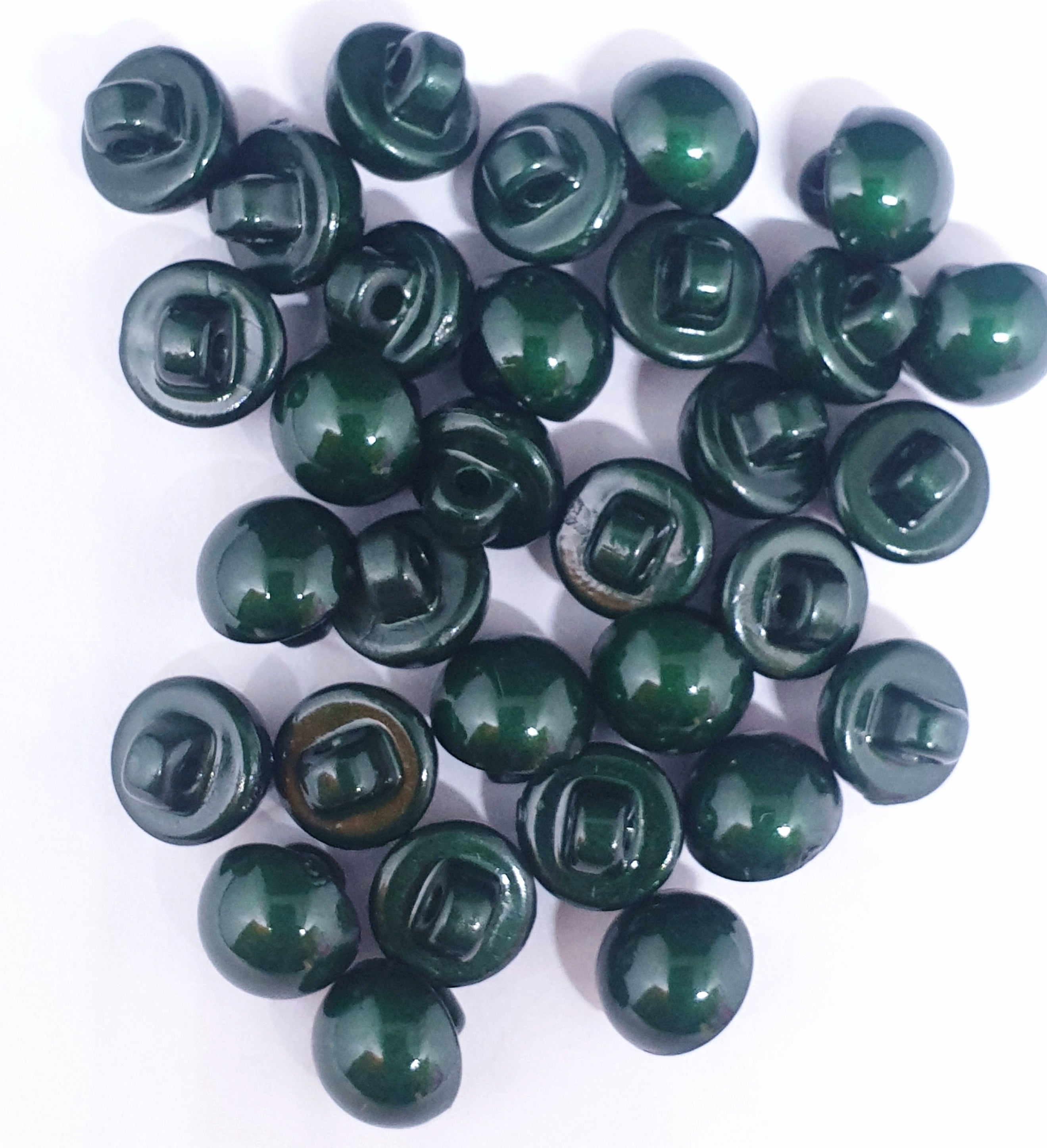 MajorCrafts 30pcs 8mm Dark Green High-Grade Acrylic Small Round Sewing Mushroom Shank Buttons
