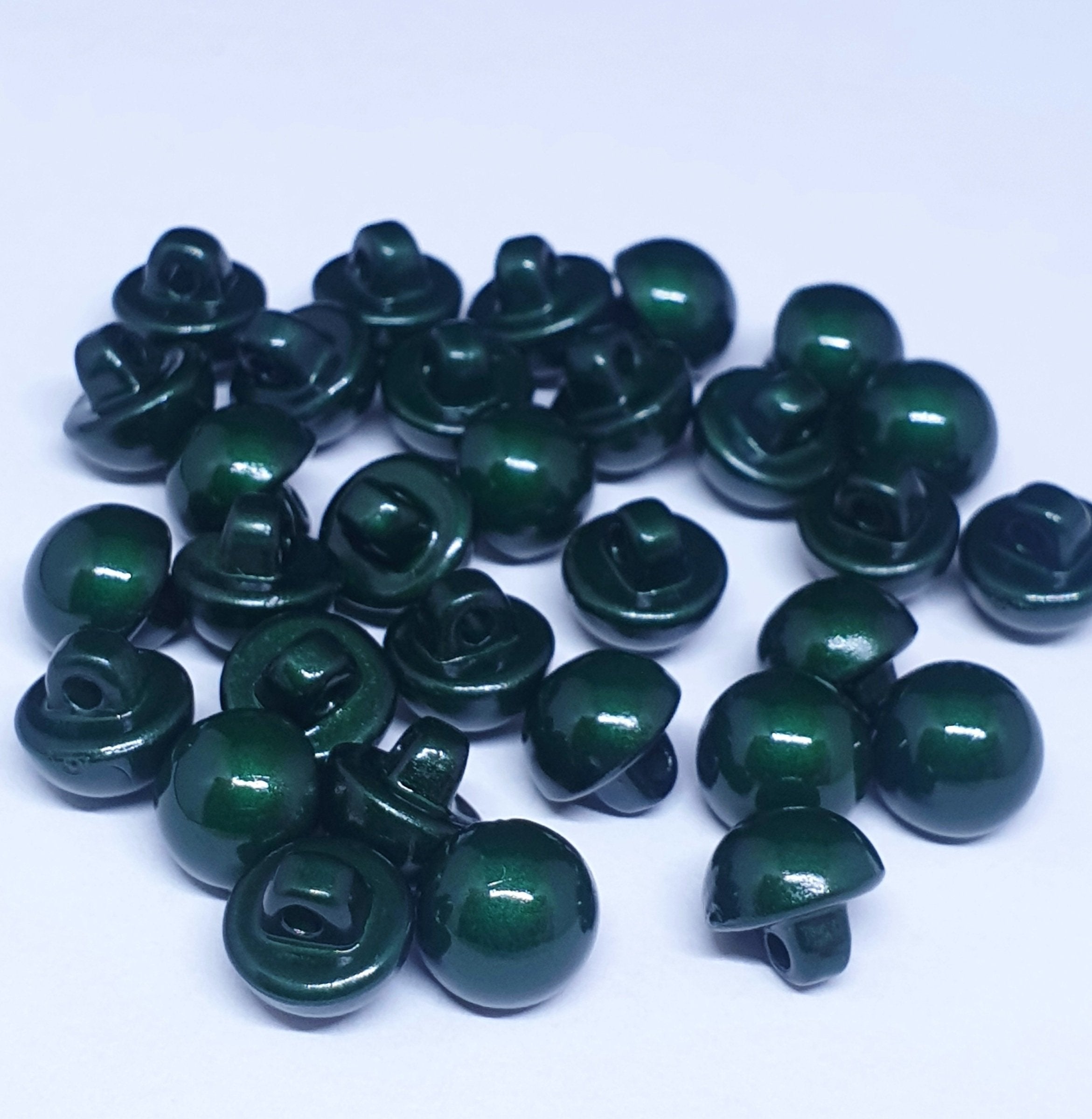 MajorCrafts 30pcs 10mm Dark Green High-Grade Acrylic Small Round Sewing Mushroom Shank Buttons