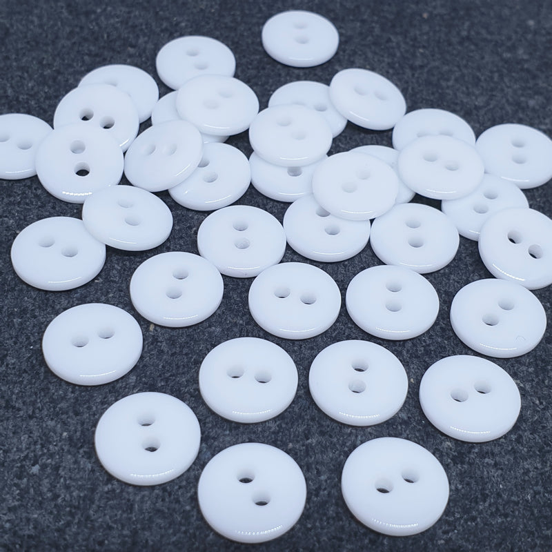 MajorCrafts 100pcs 11.5mm White 2 Holes Small Round Resin Sewing Buttons