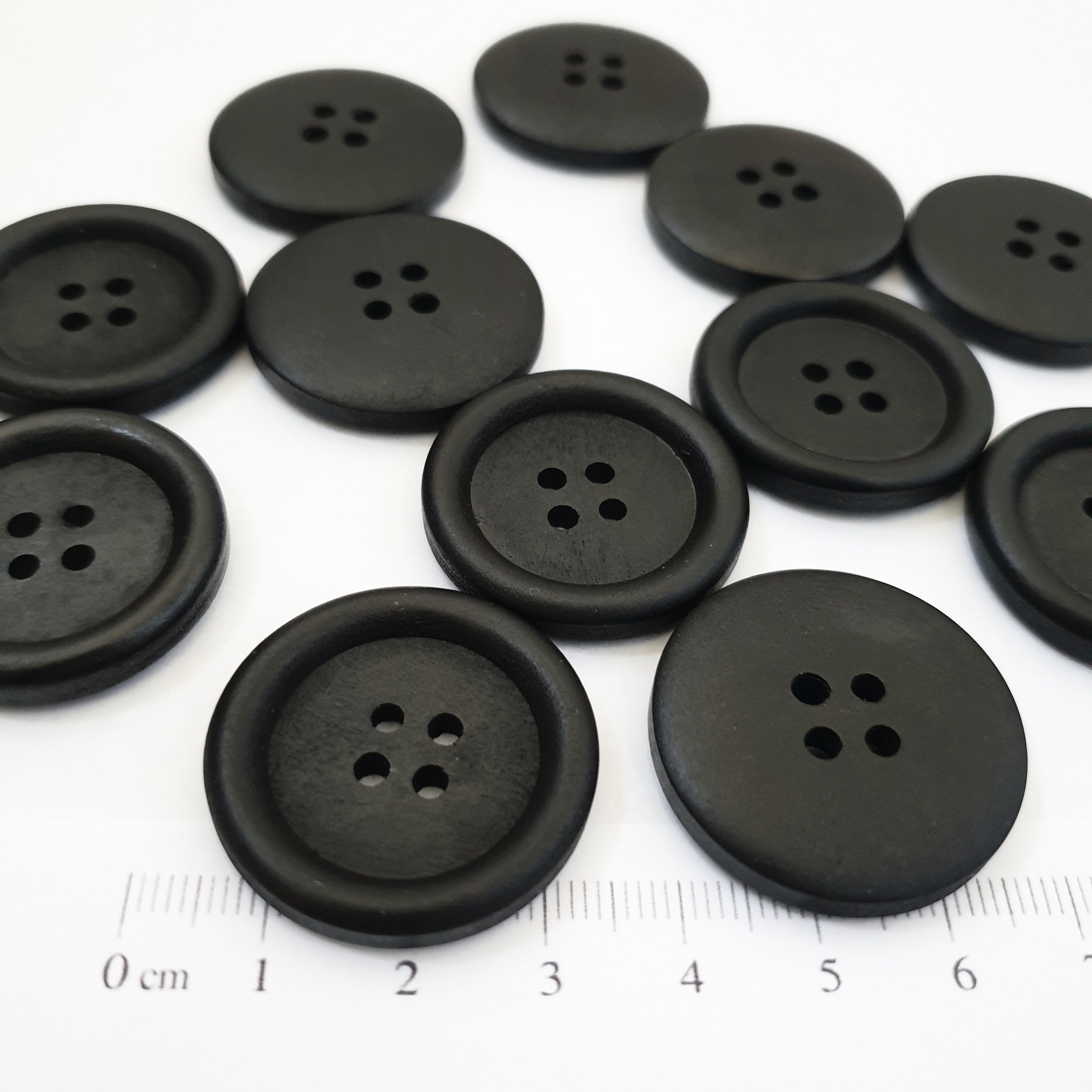 MajorCrafts 16pcs 30mm Black 4 Holes Round Large Wooden Sewing Buttons