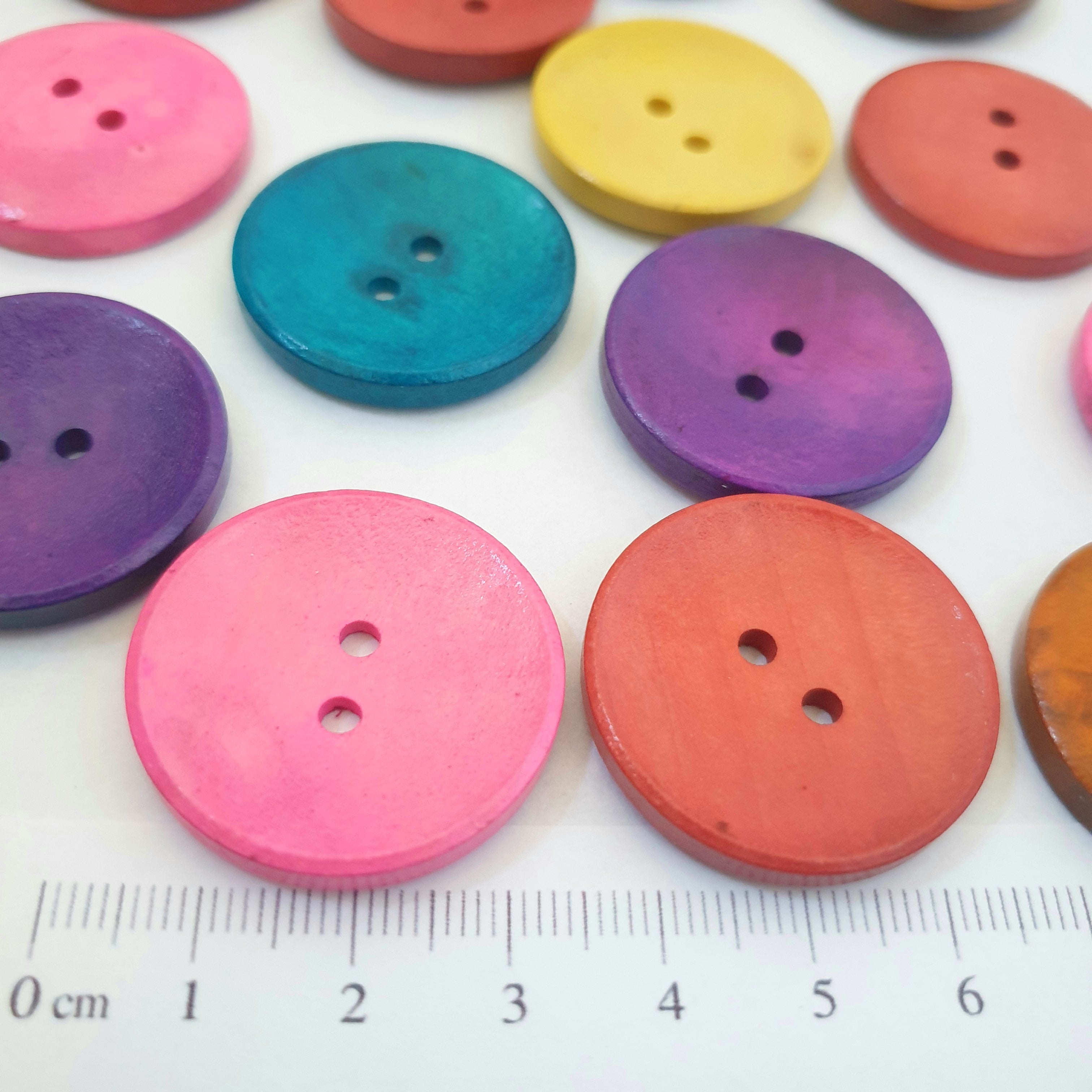 MajorCrafts 16pcs 30mm Mixed Colours 2 Holes Round Large Wood Sewing Buttons