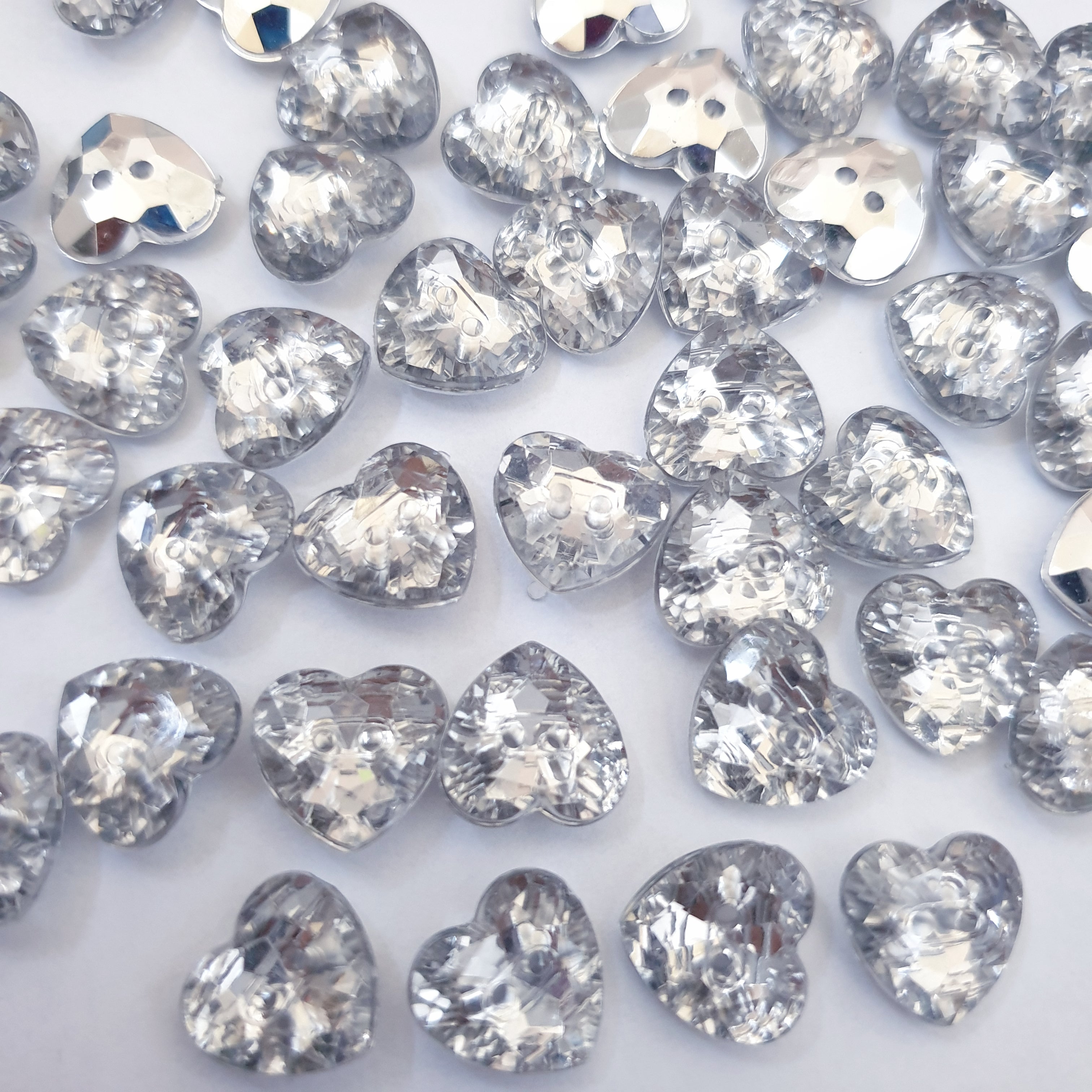 MajorCrafts 44pcs 13mm Crystal Clear 2 Holes Heart Small Acrylic Sewing Buttons