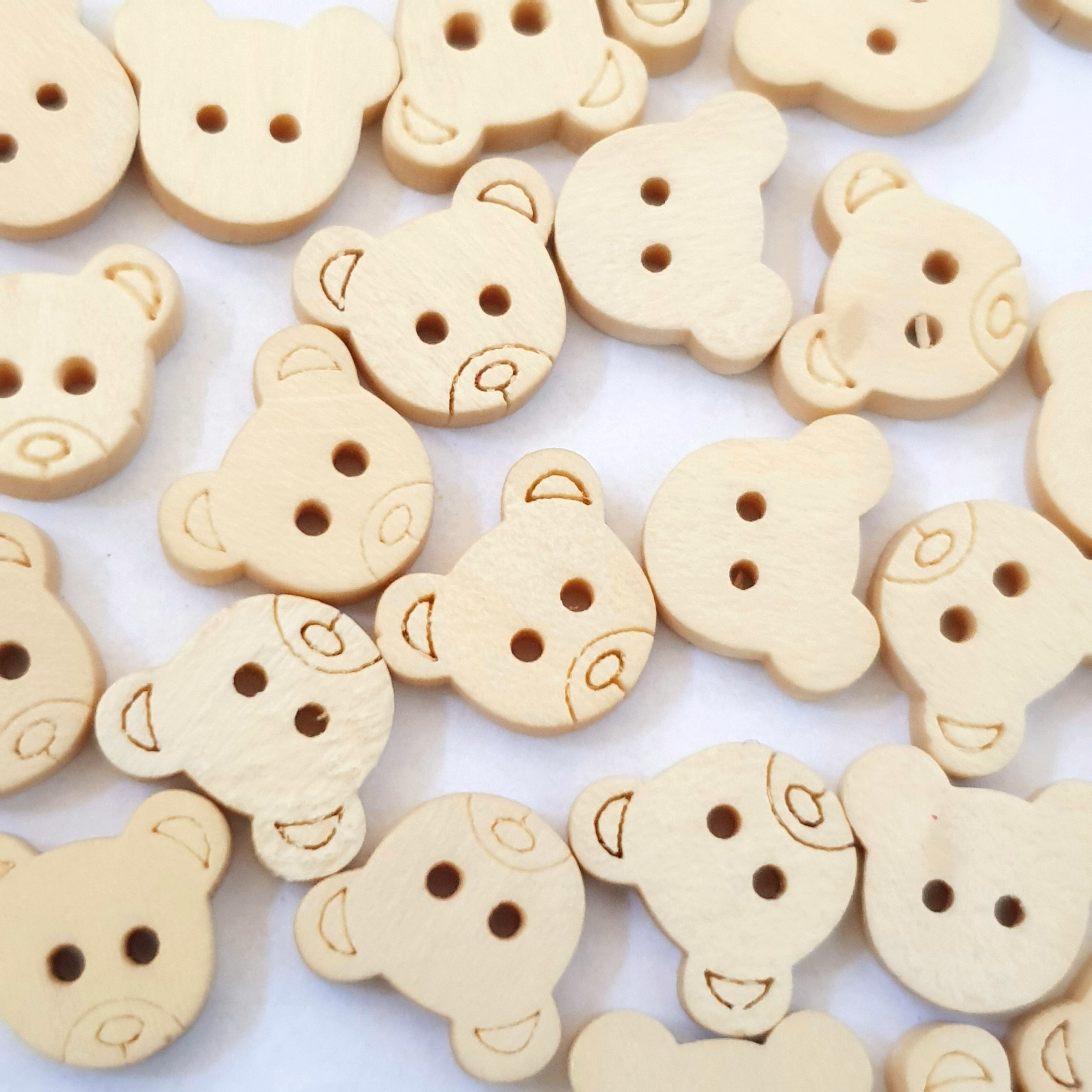 MajorCrafts 48pcs 13mm Teddy Bear Light Brown 2 Holes Small Sewing Wooden Buttons