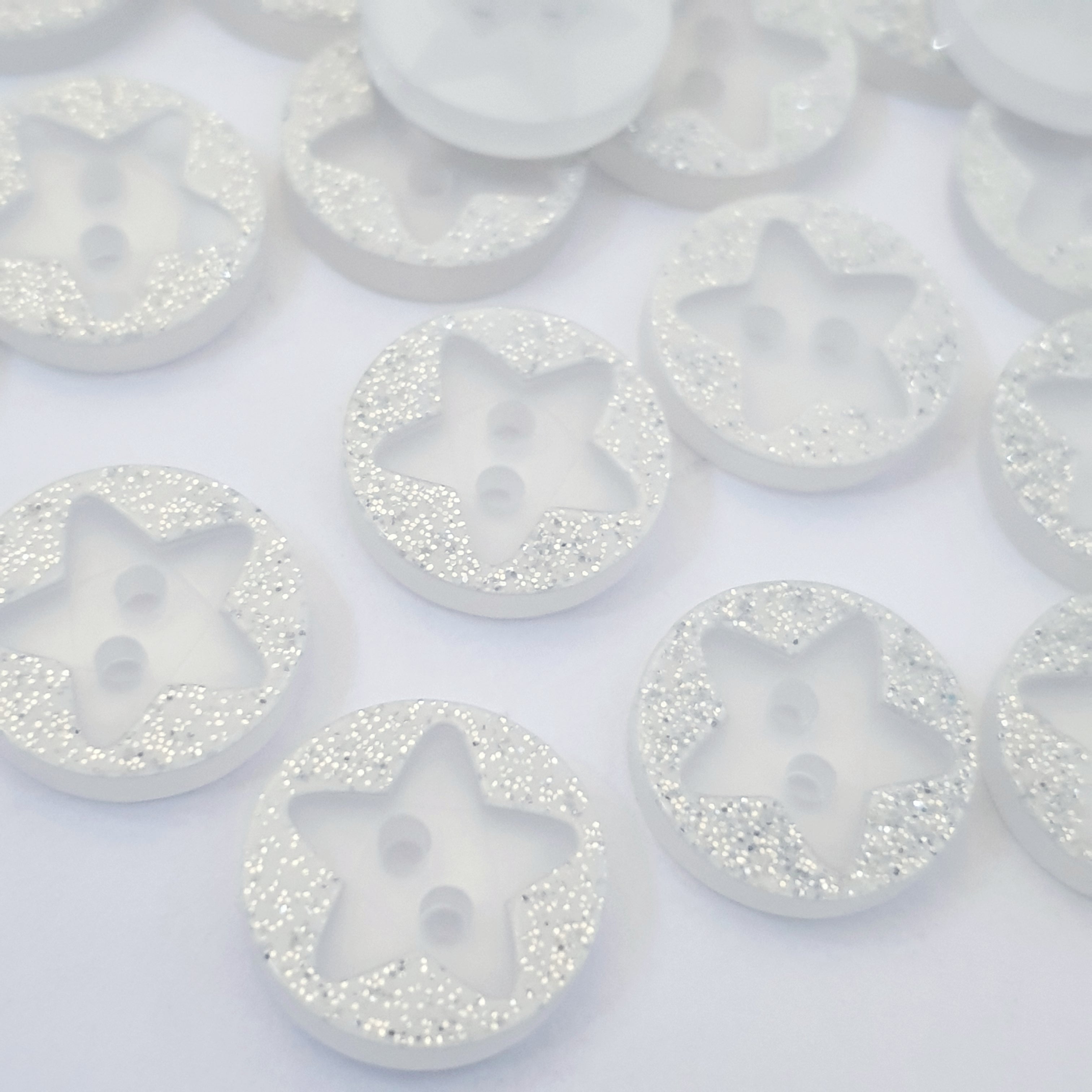 MajorCrafts 40pcs 12.5mm White Glittered 'Star Engraved' 2 Holes Round Sewing Resin Buttons