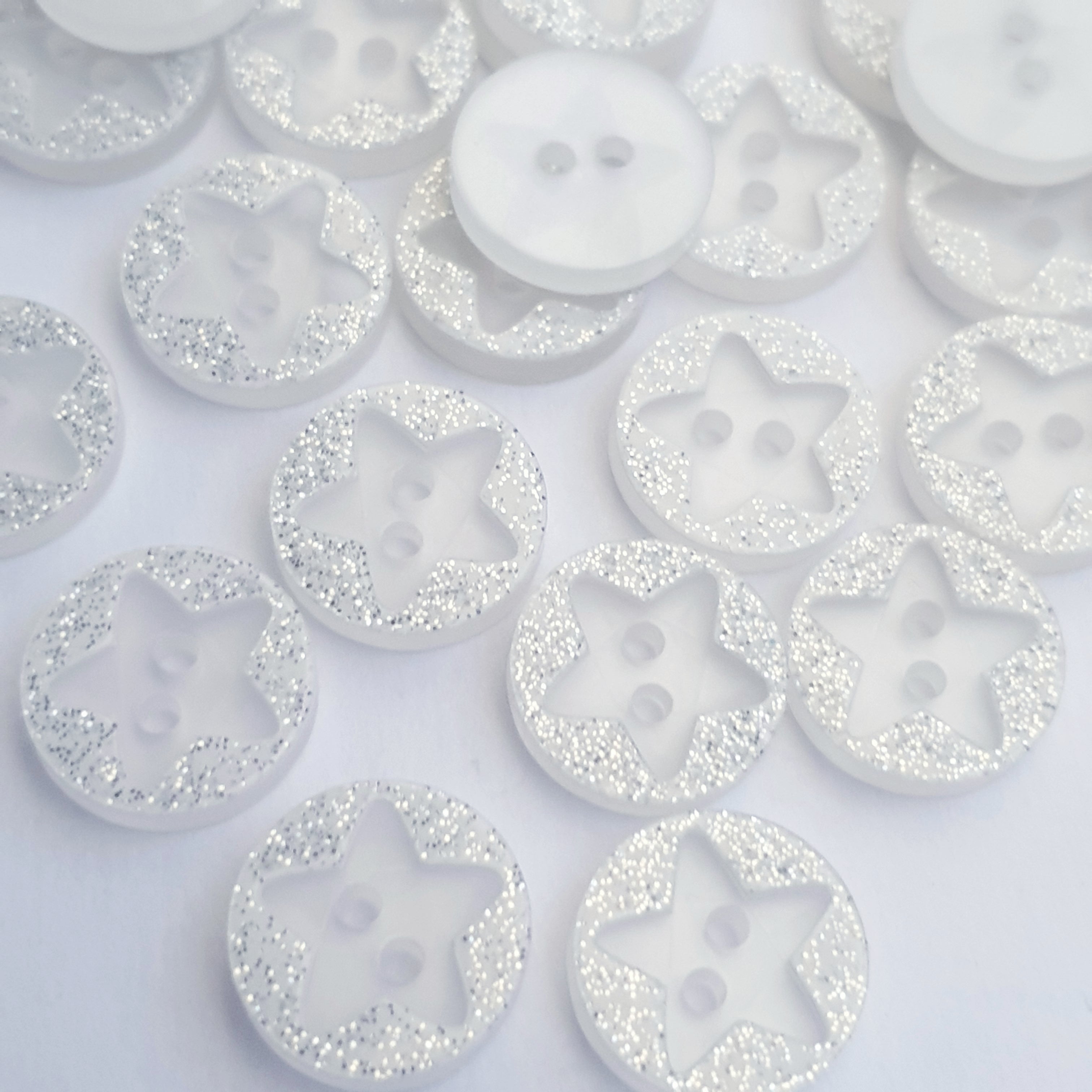 MajorCrafts 40pcs 12.5mm White Glittered 'Star Engraved' 2 Holes Round Sewing Resin Buttons