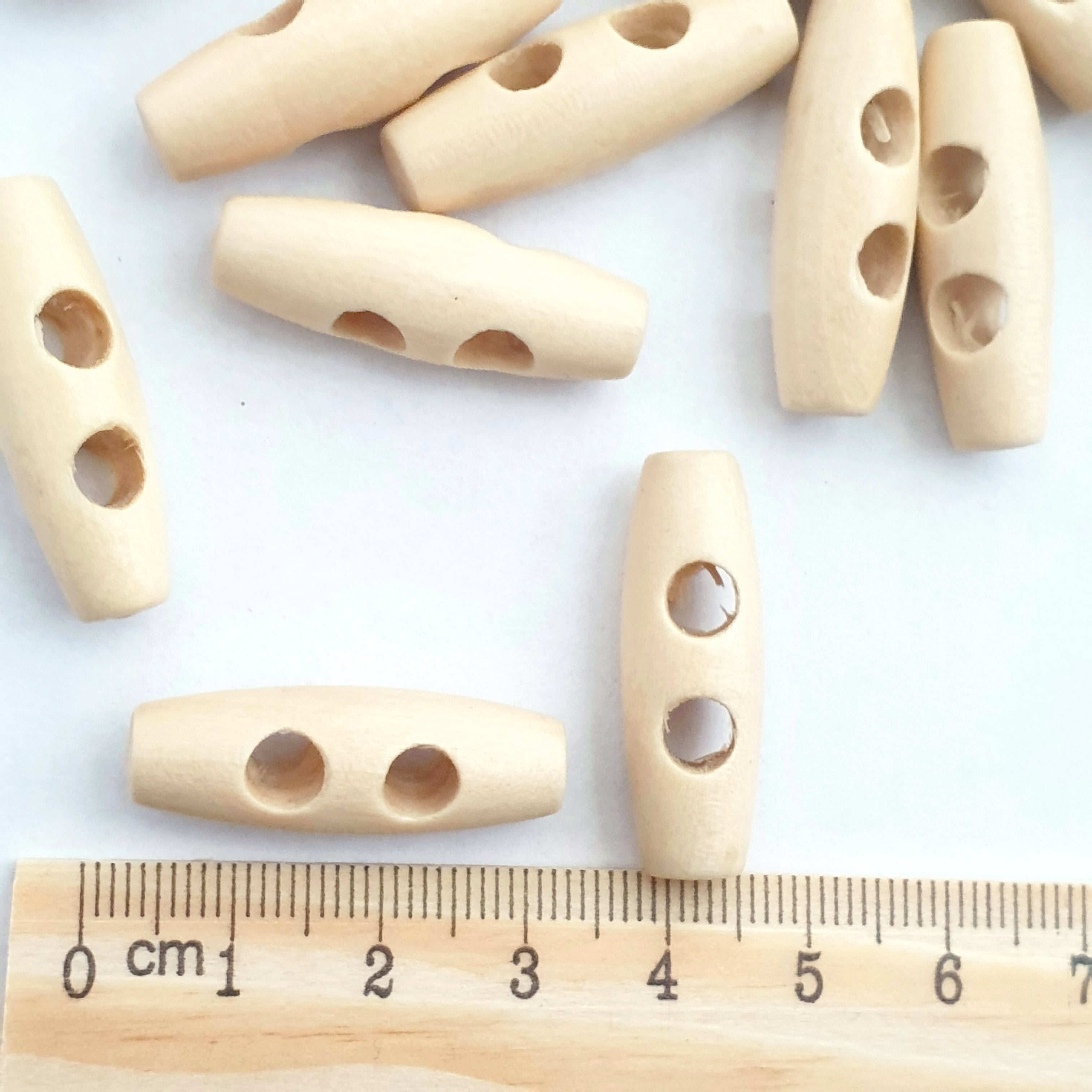 MajorCrafts 24pcs 30mm Light Brown 2 Holes Oval Shape  Sewing Toggle Wooden Buttons