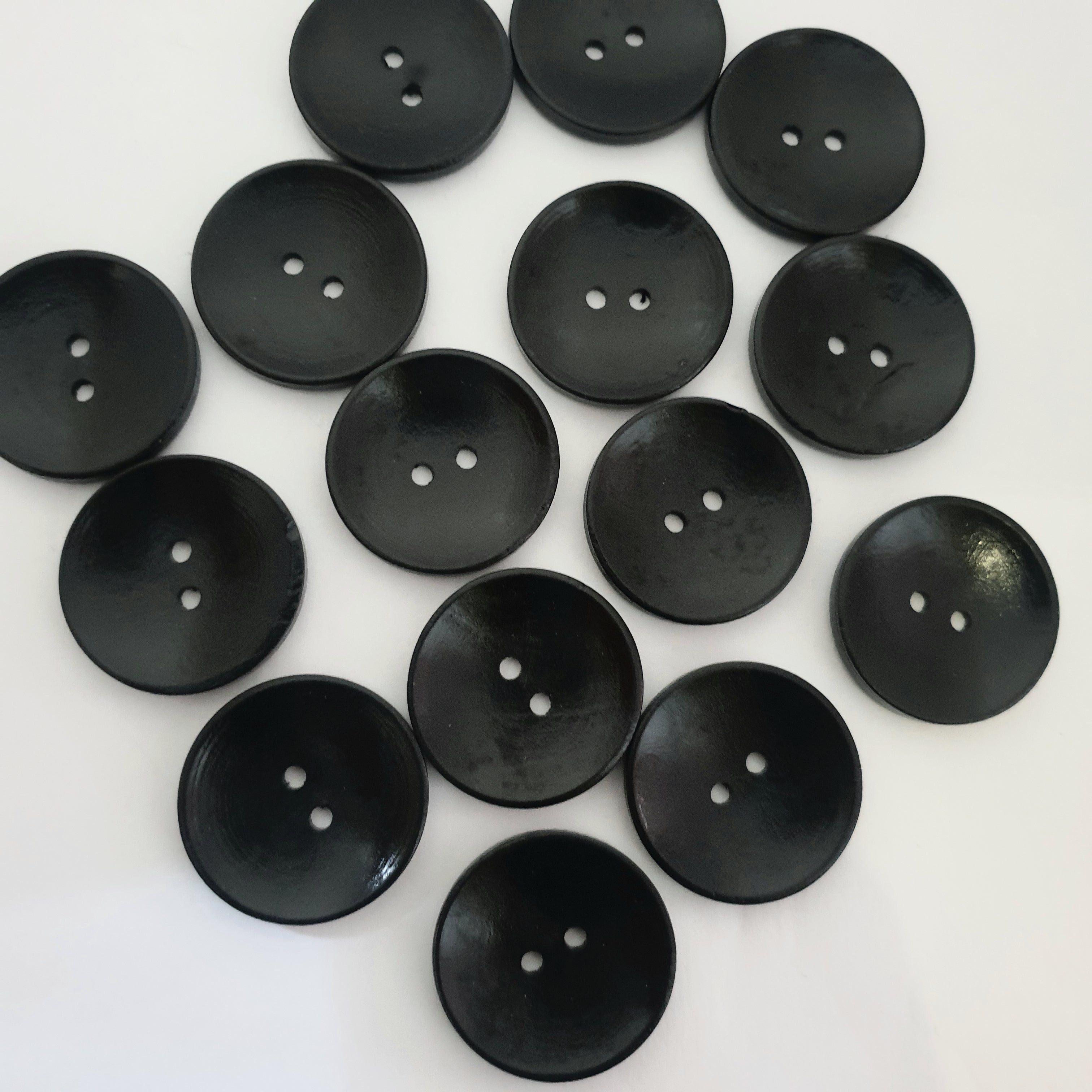 MajorCrafts 10pcs 30mm Black 2 Holes Round Large Wooden Sewing Buttons