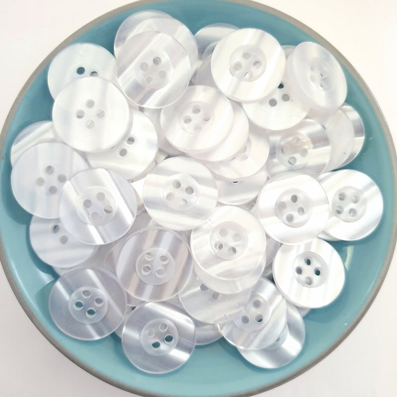 MajorCrafts 40pcs 18mm Clear White Pearlescent 4 Holes Round Resin Sewing Buttons