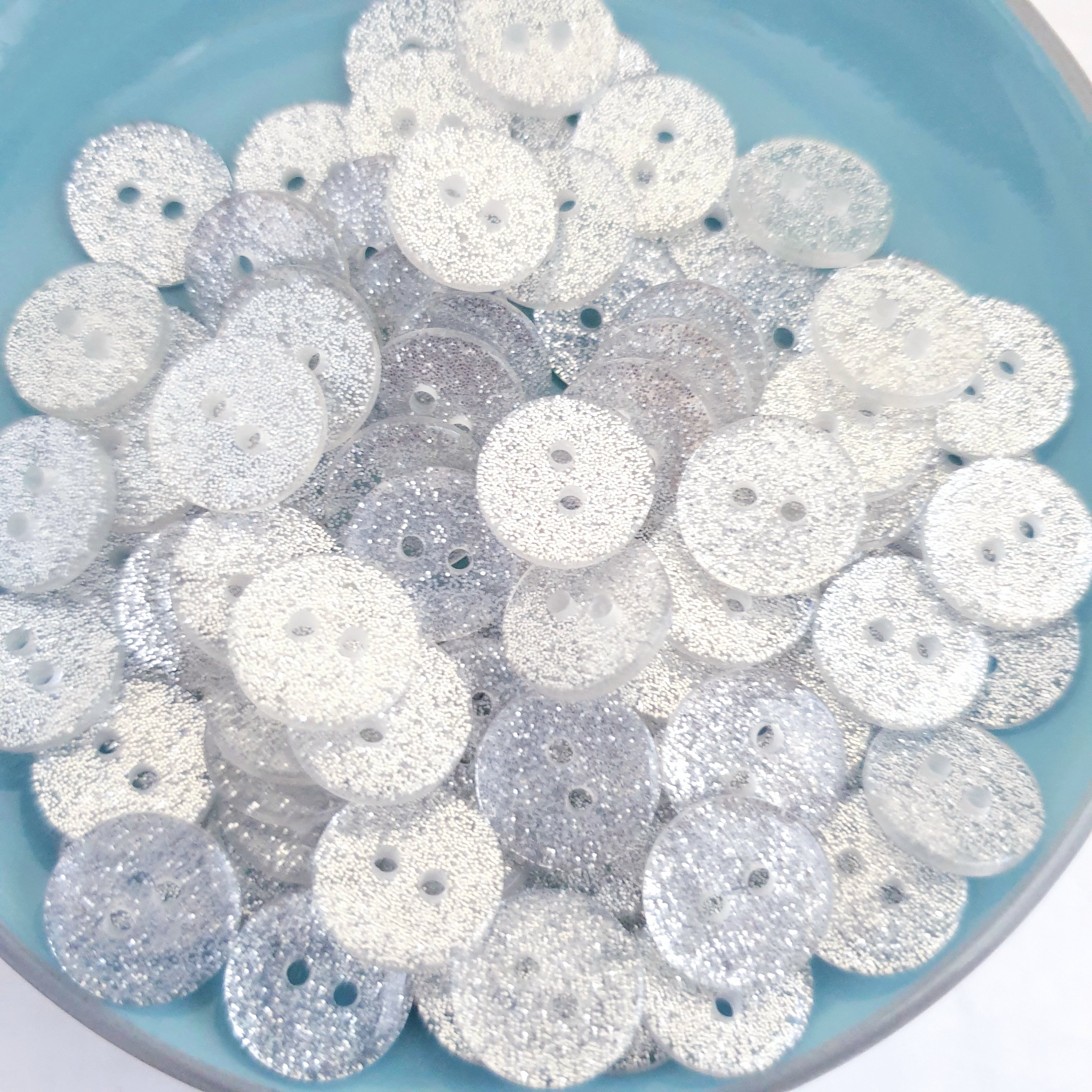 MajorCrafts 48pcs 12.5mm Clear Silver Glitter 2 Holes Small Round Resin Sewing Buttons