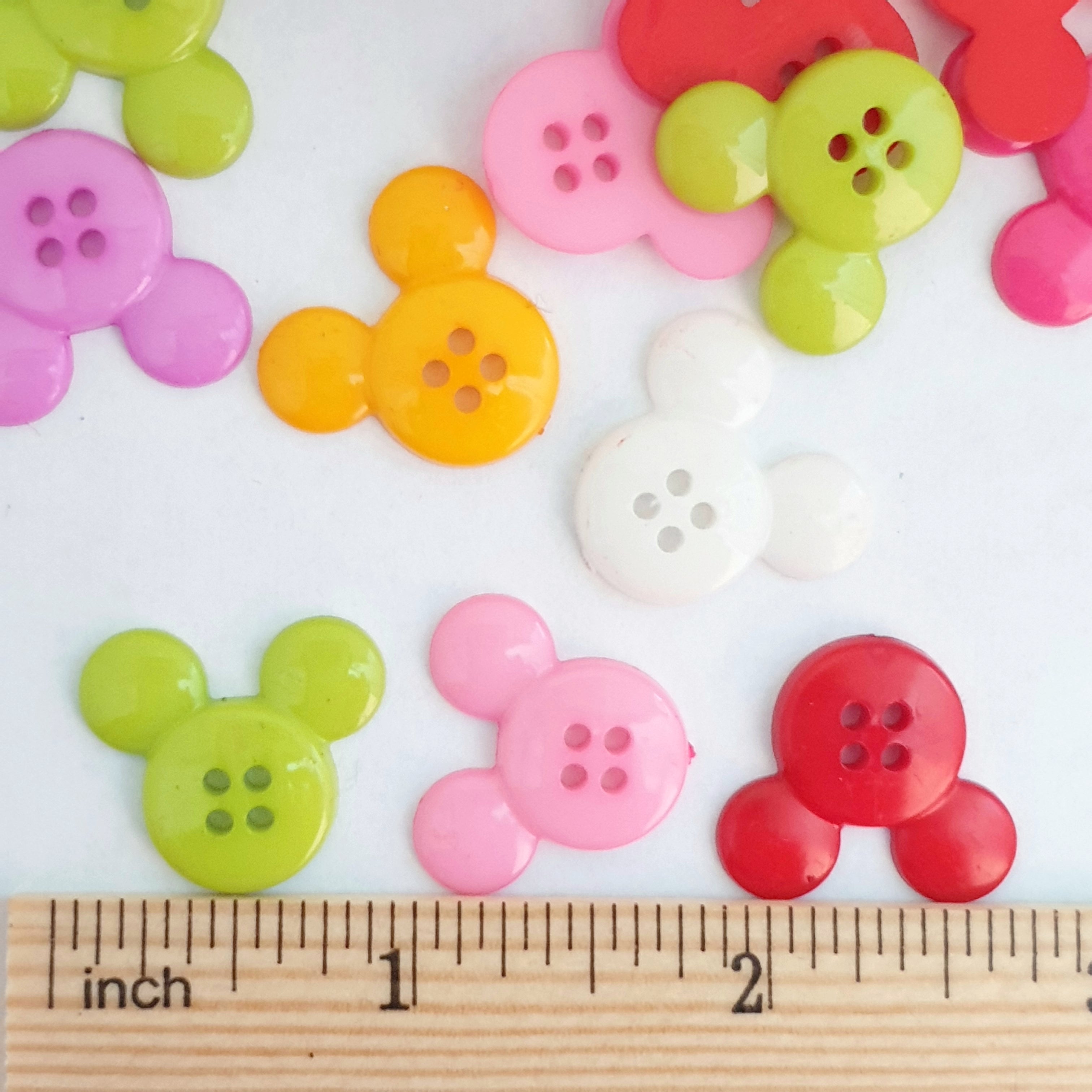 MajorCrafts 34pcs 22mm Mixed Colours 4 Holes Mouse Head Shape Resin Sewing Buttons