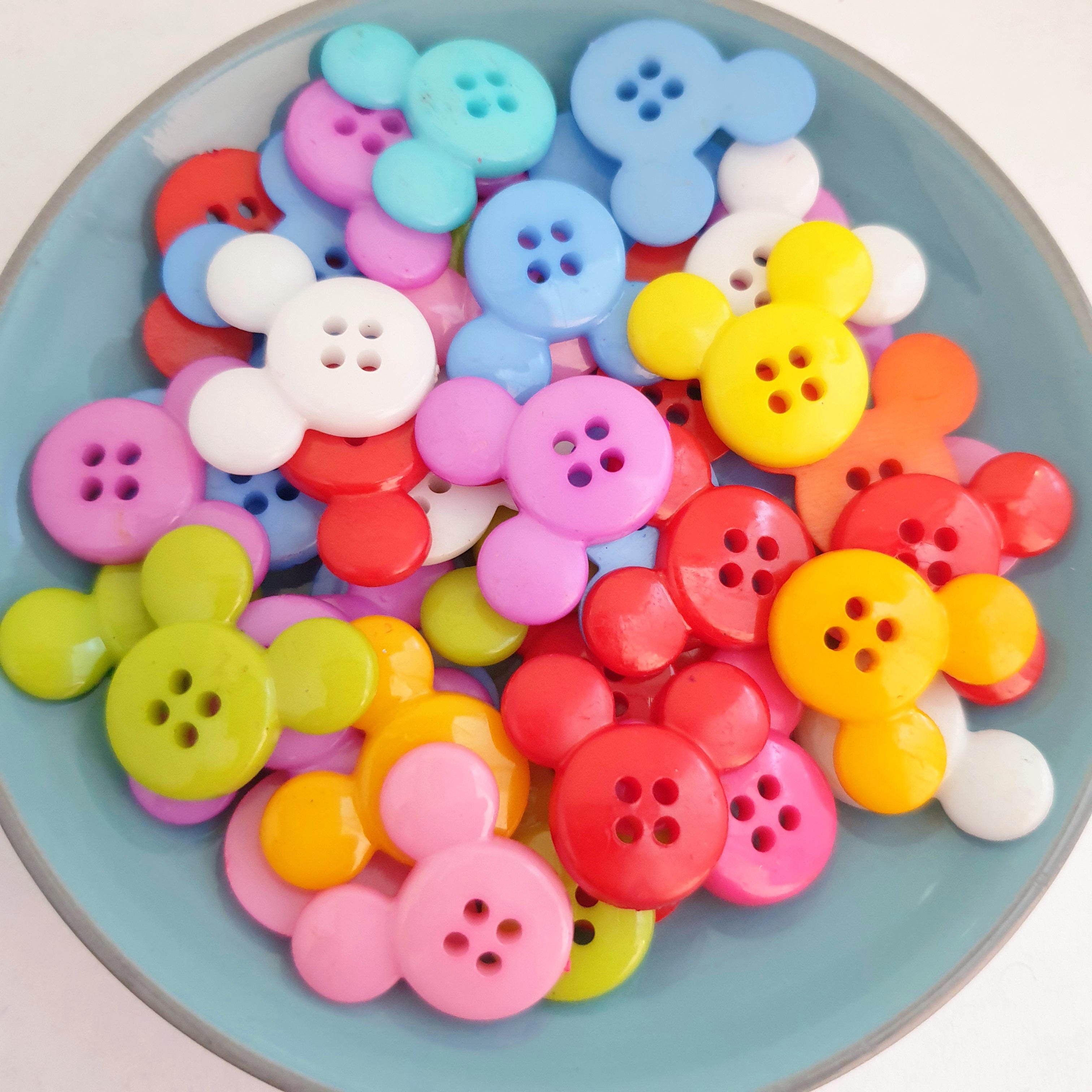 MajorCrafts 34pcs 22mm Mixed Colours 4 Holes Mouse Head Shape Resin Sewing Buttons