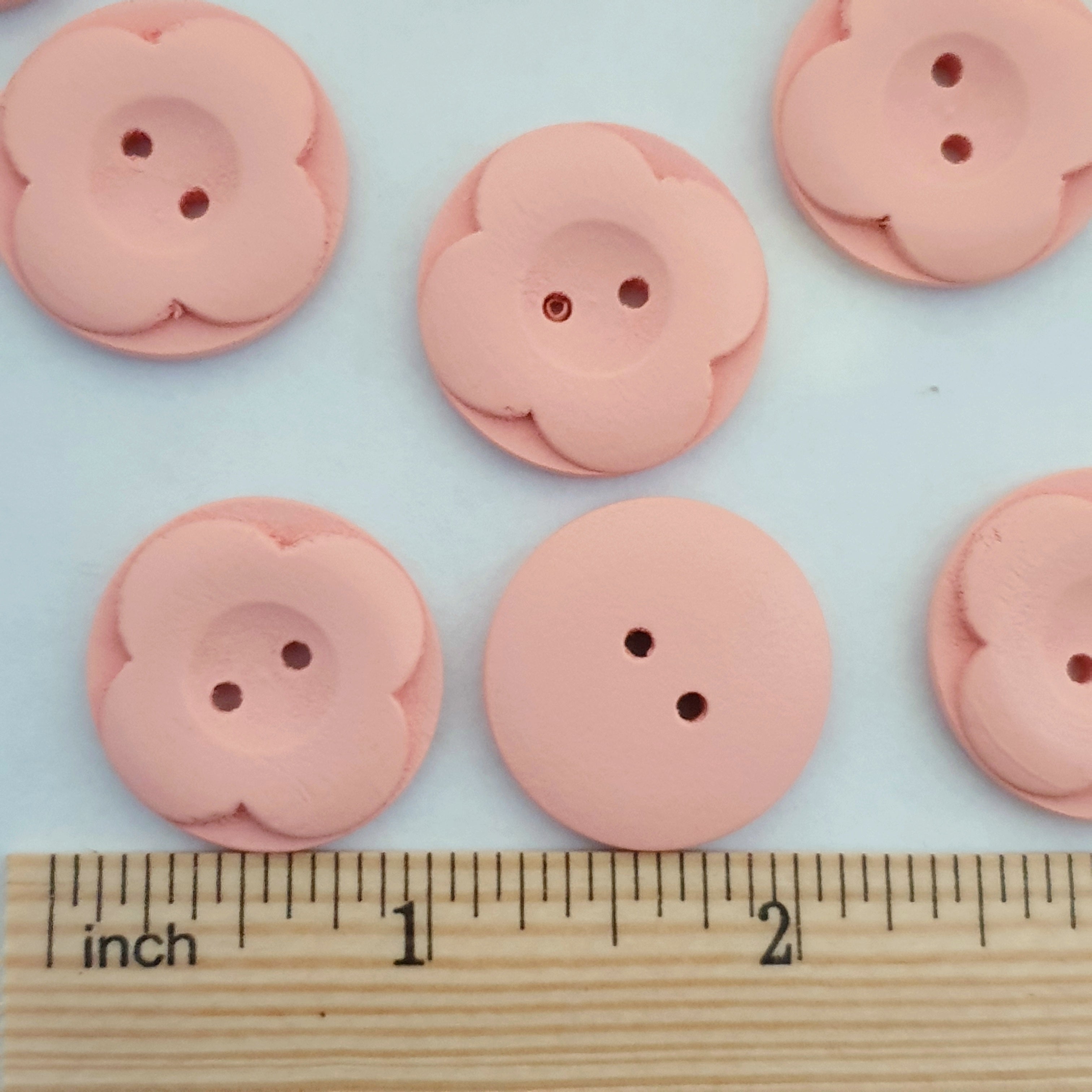 MajorCrafts 12pcs 25mm Blush Pink Carved Flower 2 Holes Round Wood Sewing Buttons
