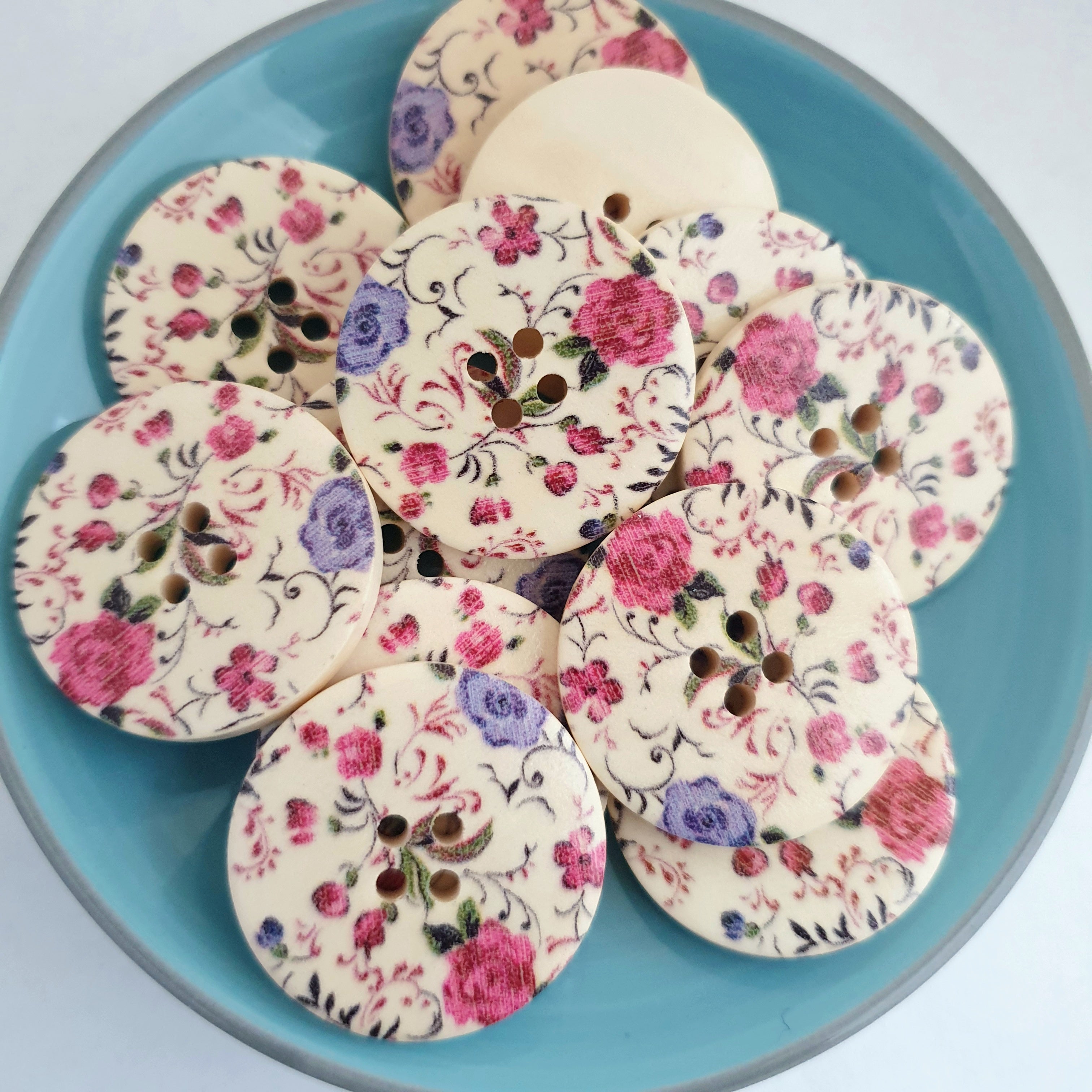 MajorCrafts 16pcs 30mm Rose Pink & Lavender Floral Pattern 4 Holes Round Large Wooden Sewing Buttons
