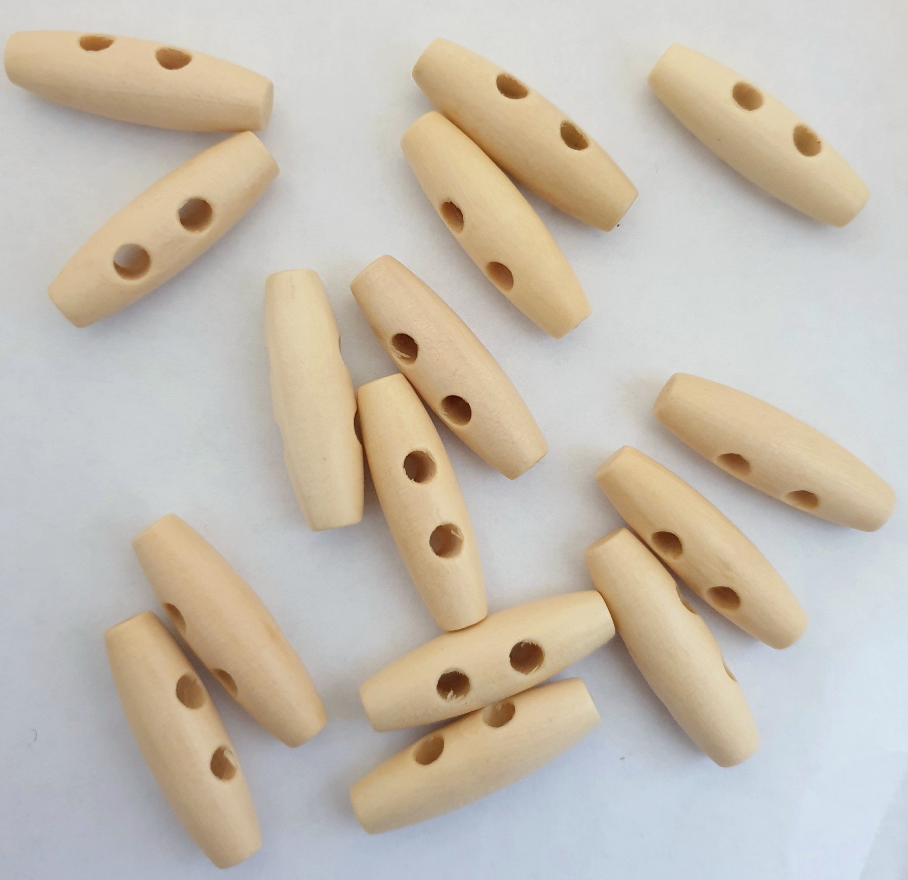 MajorCrafts 20pcs 35mm Light Brown 2 Holes Sewing Oval Shape Toggle Wooden Buttons
