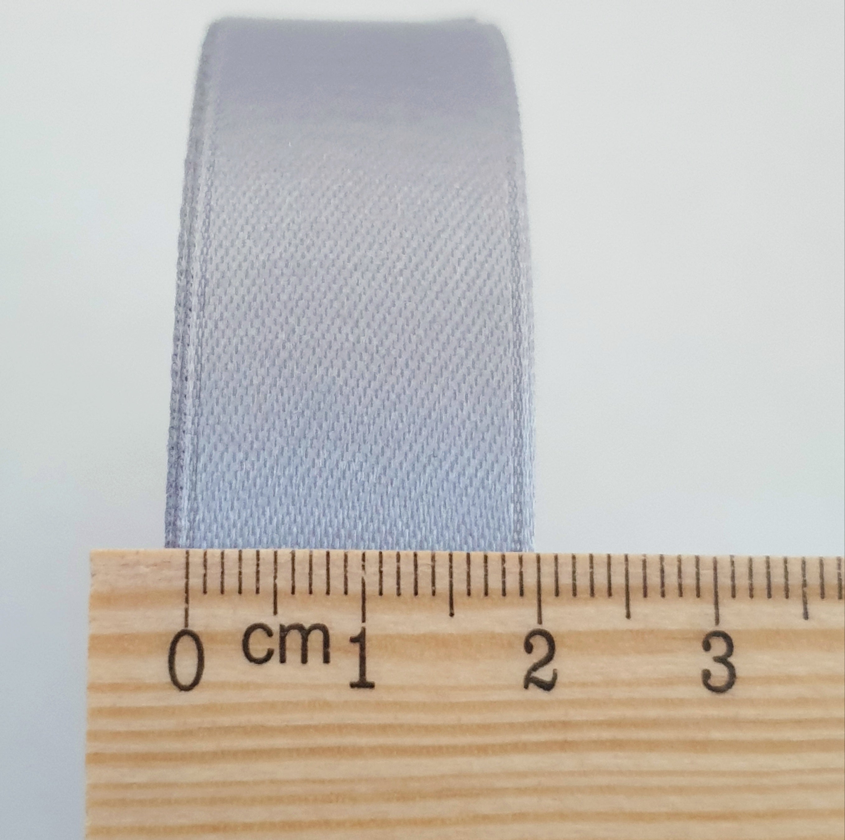 MajorCrafts 20mm 22metres Light Grey Silver Single Sided Satin Fabric Ribbon Roll R59