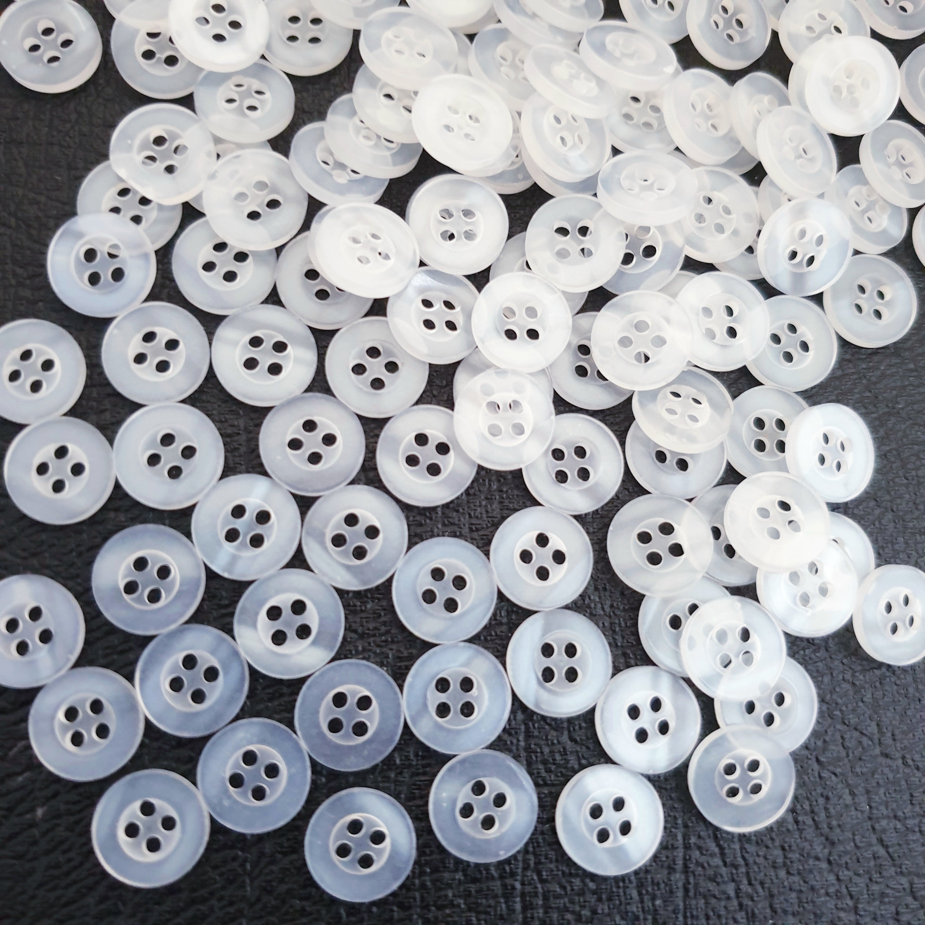 MajorCrafts 120pcs 10mm Clear White 4 Holes Small Round Resin Sewing Buttons