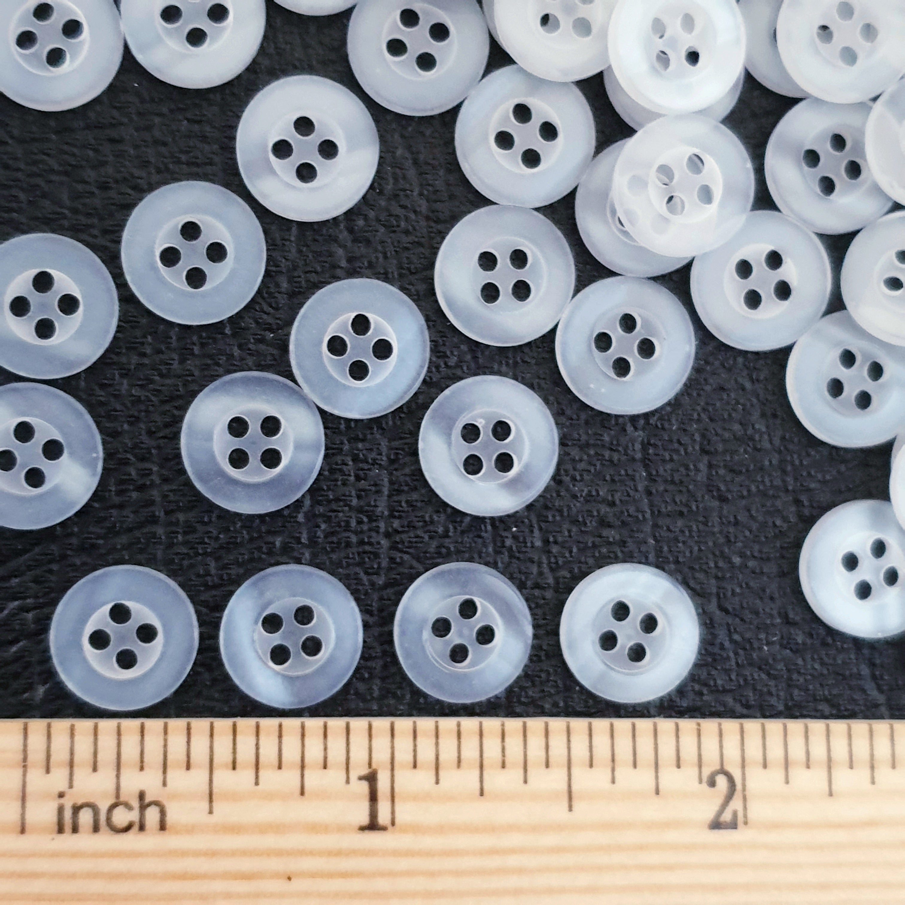 MajorCrafts 80pcs 10mm Clear White 4 Holes Small Round Resin Sewing Buttons