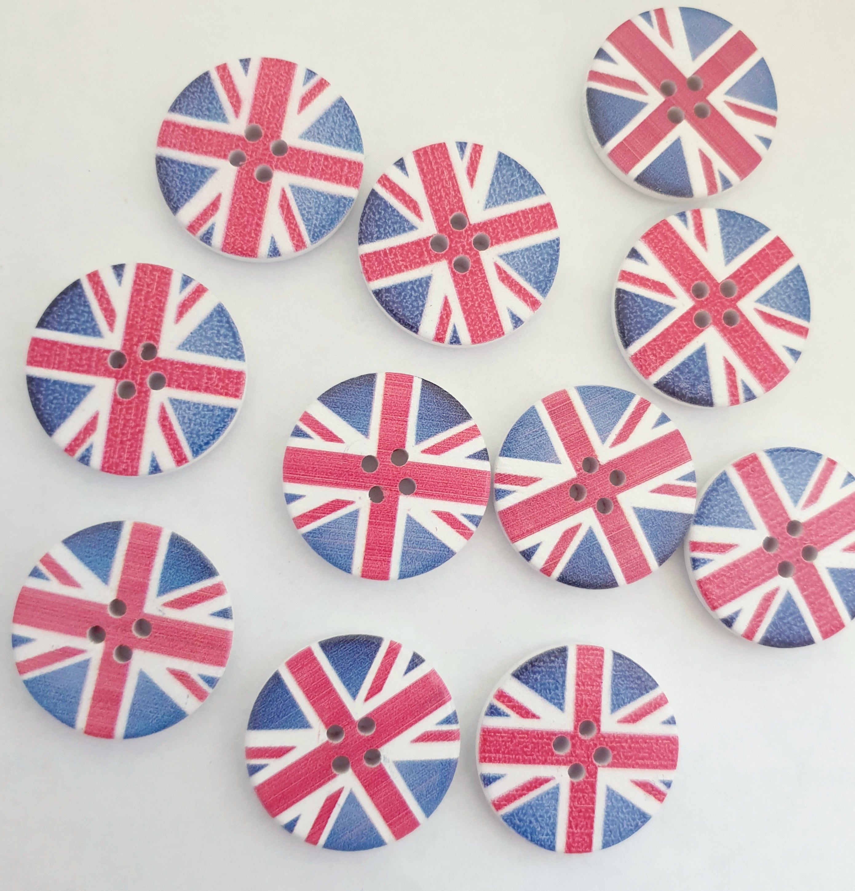MajorCrafts 16pcs 30mm Union Jack British Flag Pattern 4 Holes Large Wood Sewing Buttons