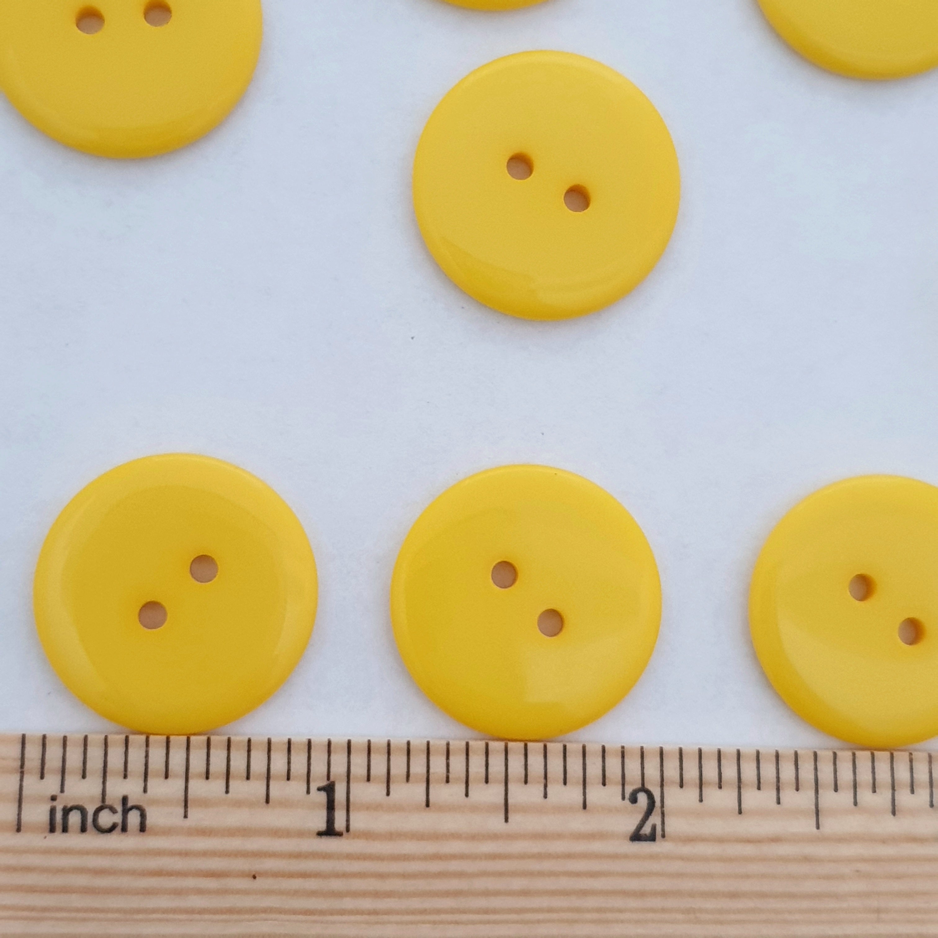MajorCrafts 36pcs 23mm Yellow 2 Holes Round Large Resin Sewing Buttons