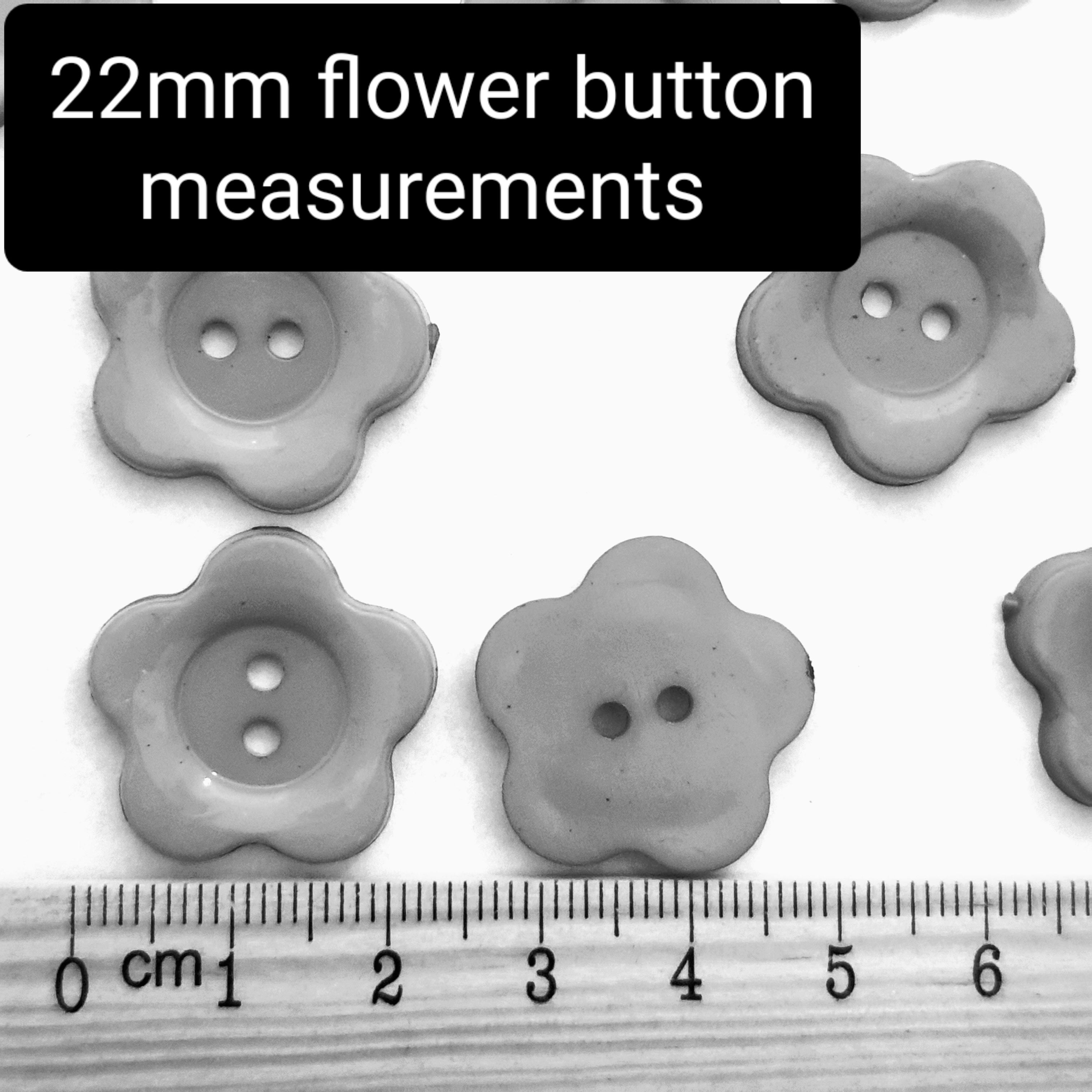 MajorCrafts 34pcs 22mm Orange Flower Shaped 2 Holes Resin Sew-on Buttons