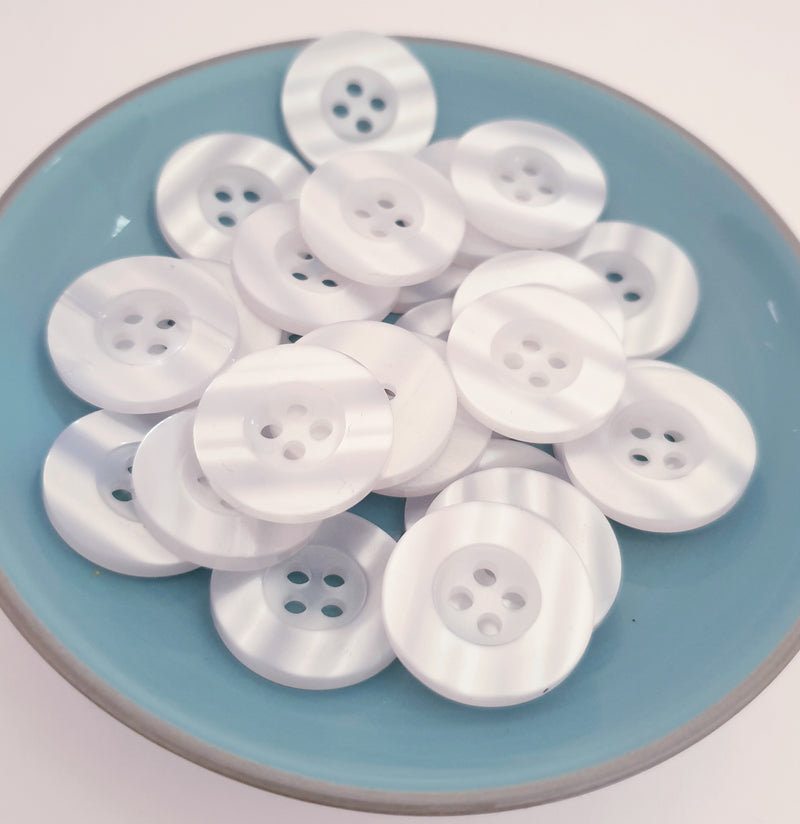 MajorCrafts 30pcs 20mm Clear White Pearlescent 4 Holes Round Resin Sewing Buttons