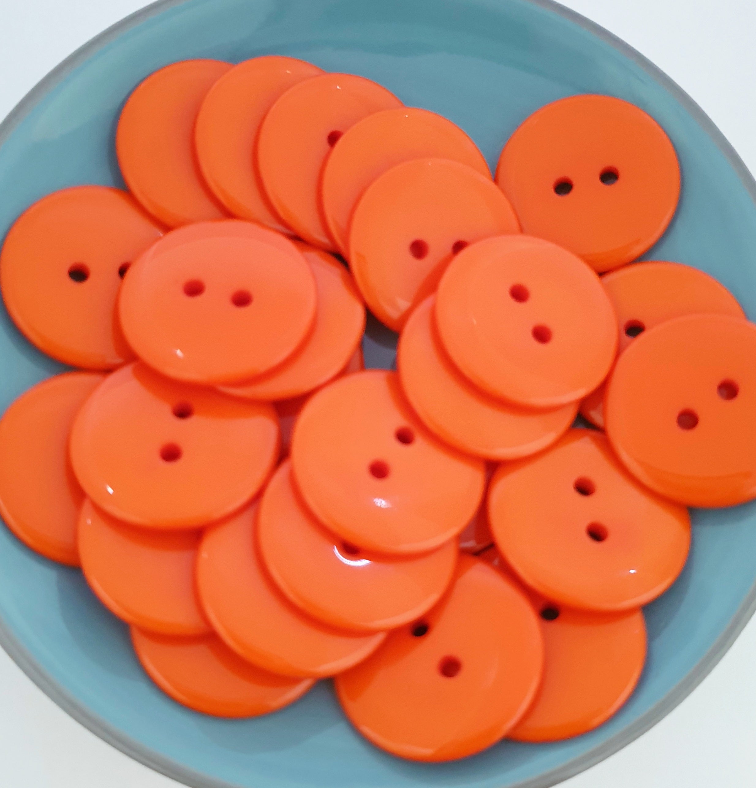 MajorCrafts 36pcs 23mm Orange 2 Holes Round Large Resin Sewing Buttons