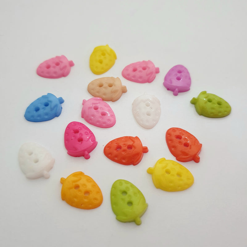 MajorCrafts 50pcs 16mm Mixed Colours Strawberry 2 Holes Resin Sewing Buttons