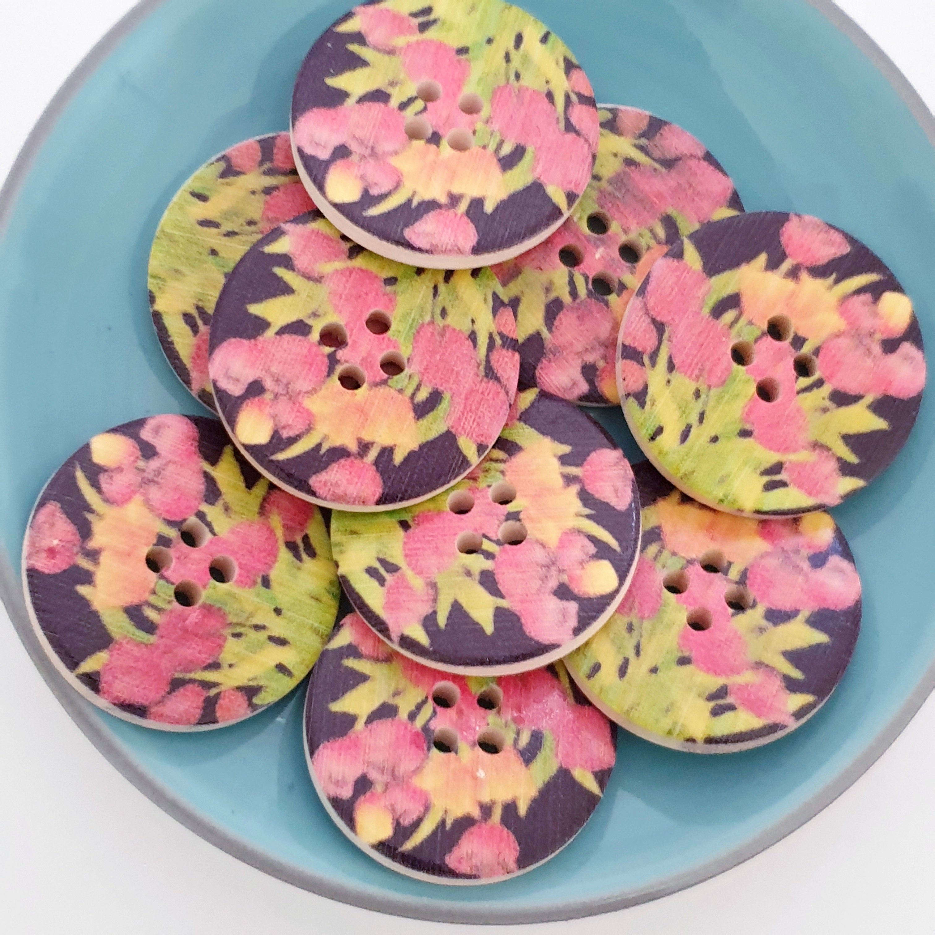 MajorCrafts 16pcs 30mm Black, Red & Yellow Floral Pattern 4 Holes Large Wooden Sewing Buttons