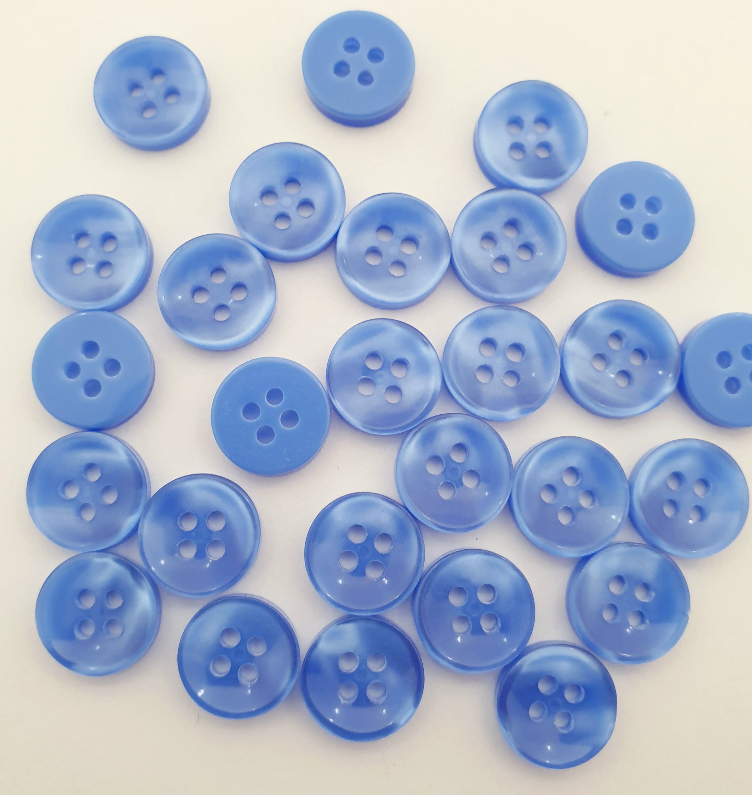 MajorCrafts 80pcs 11.5mm Sky Blue Pearlescent 4 Holes High-Grade Round Resin Small Sewing Buttons