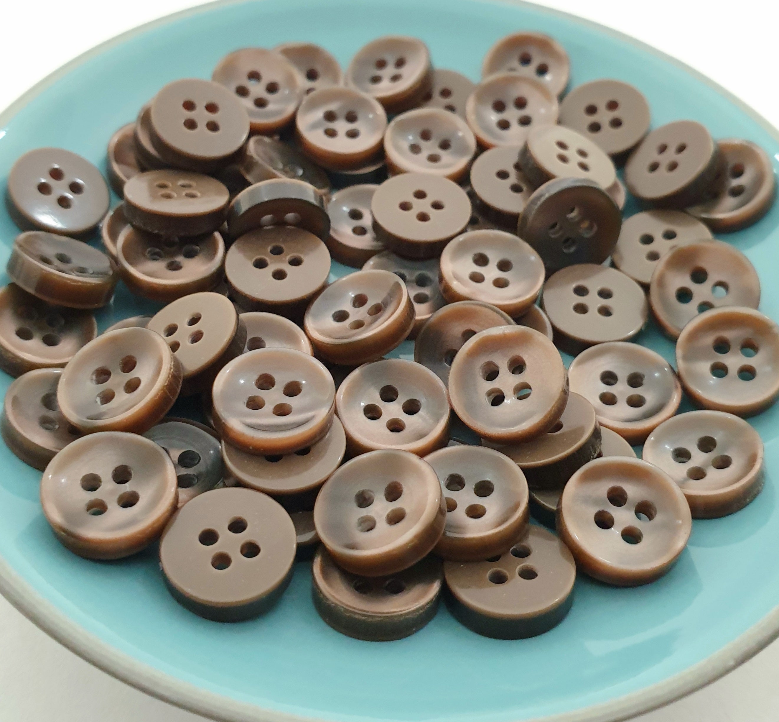 MajorCrafts 80pcs 11.5mm Deep Brown Pearlescent 4 Holes High-Grade Round Resin Small Sewing Buttons
