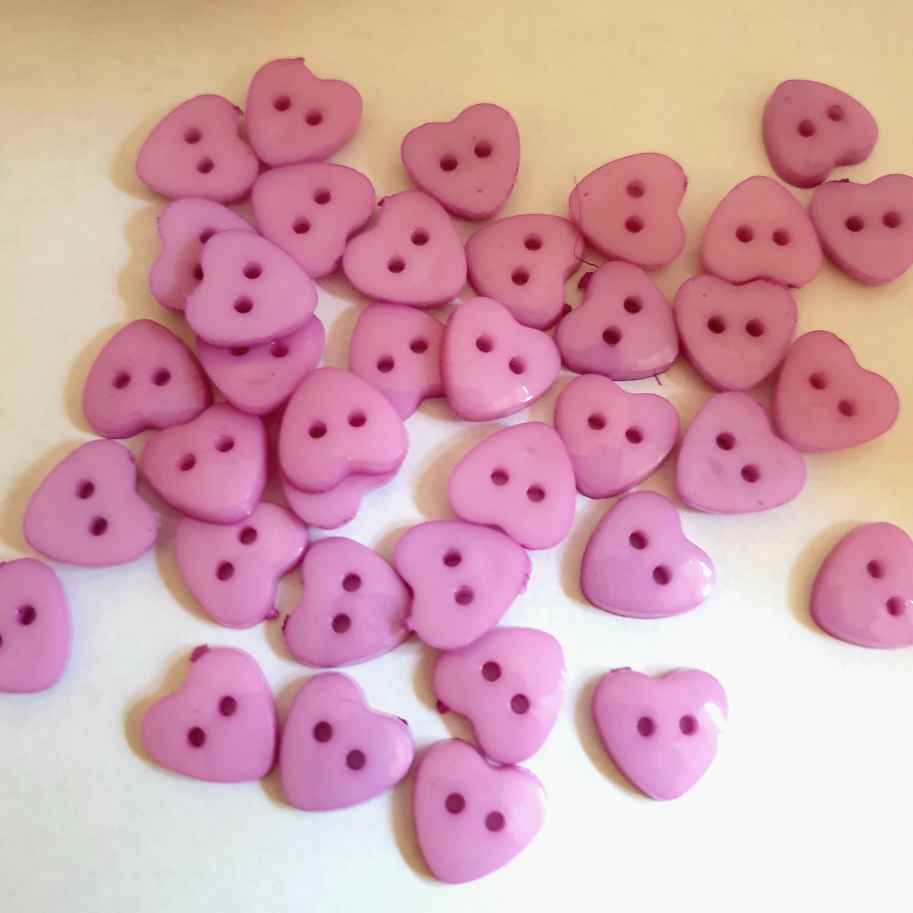 MajorCrafts 60pcs 13mm Light Purple Heart Shaped 2 Holes Resin Sewing Buttons