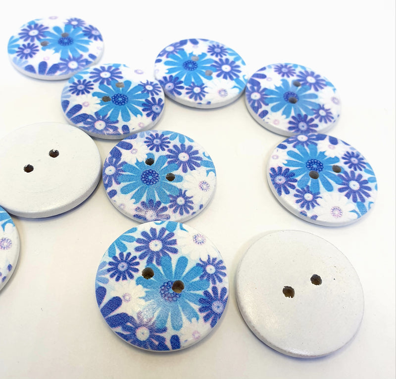 MajorCrafts 16pcs 30mm White & Blue Daisy Flower Pattern 2 Holes Large Wooden Sewing Buttons