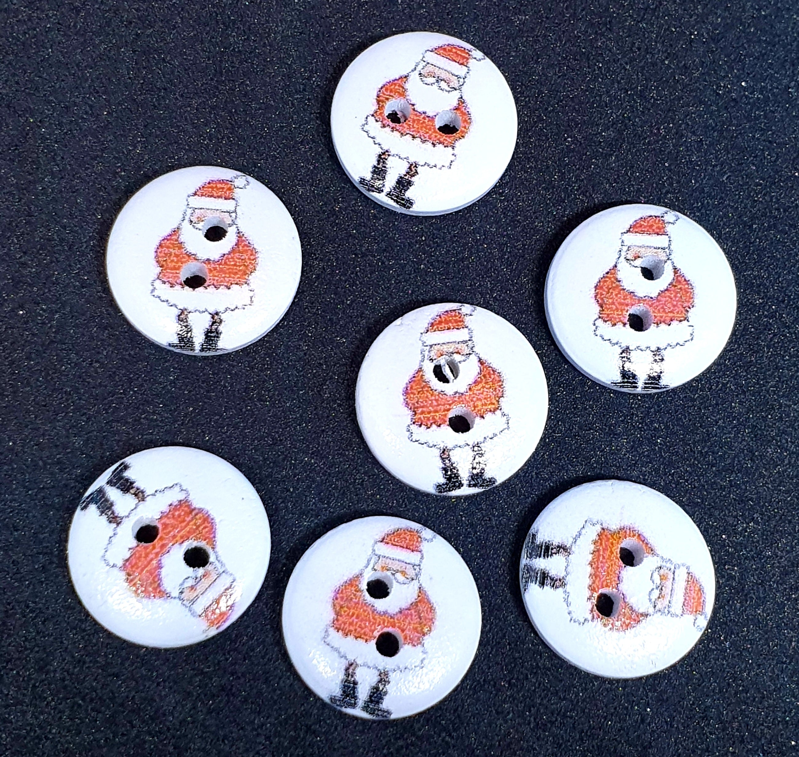 MajorCrafts 48pcs 15mm Christmas Santa Claus Imprinted 2 Holes White Round Wooden Sewing Buttons