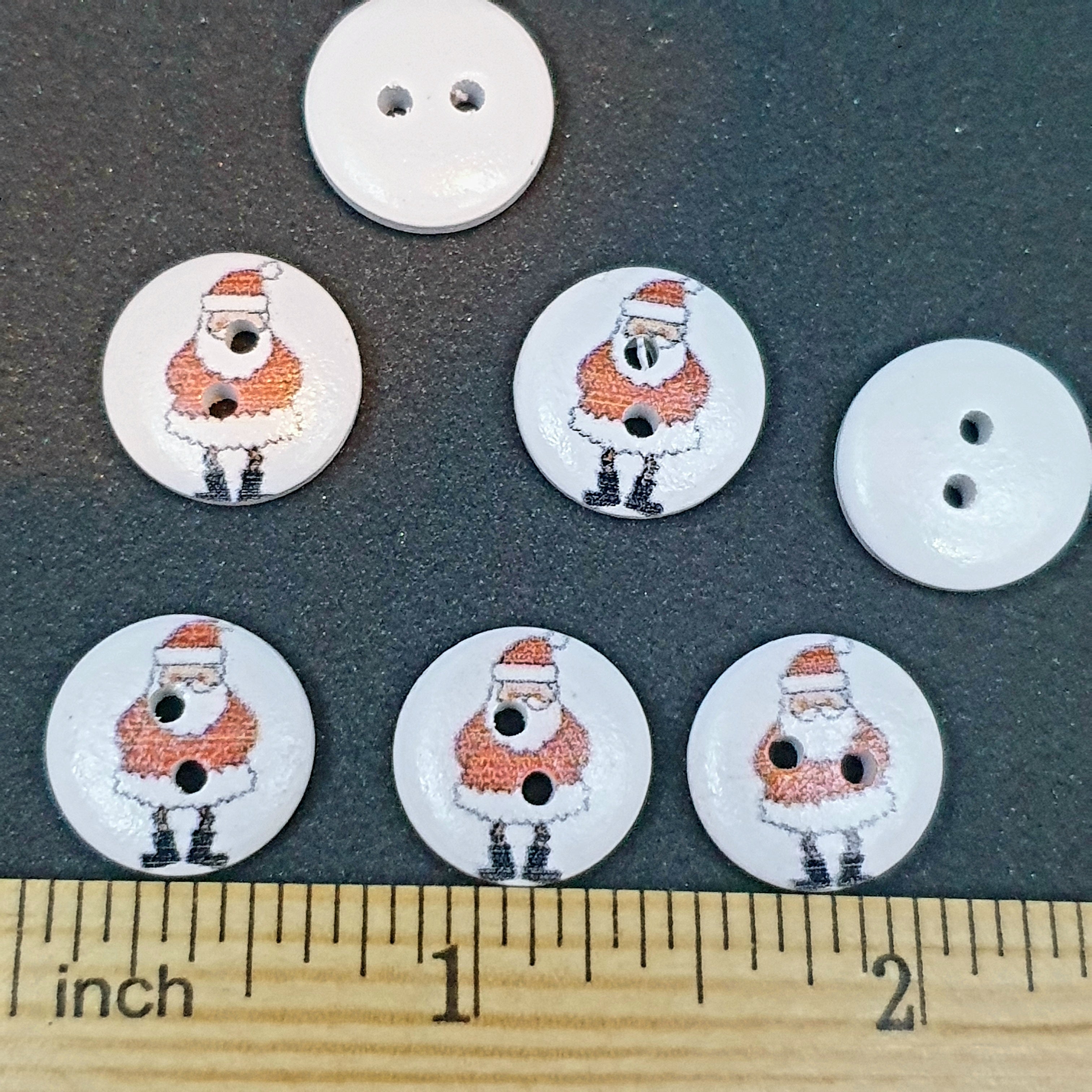 MajorCrafts 48pcs 15mm Christmas Santa Claus Imprinted 2 Holes White Round Wooden Sewing Buttons