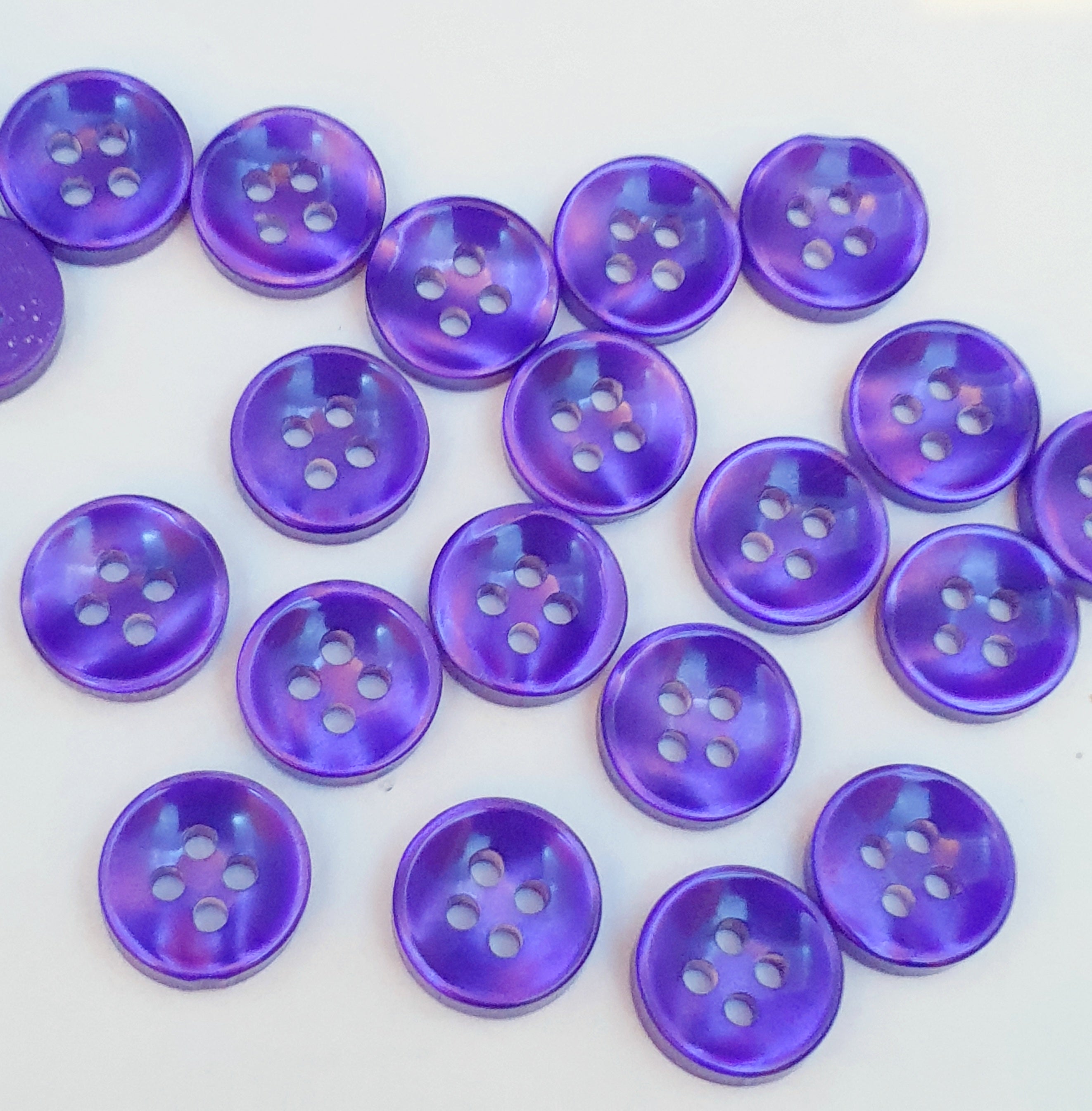 MajorCrafts 80pcs 11.5mm Dark Purple Pearlescent 4 Holes High-Grade Round Resin Small Sewing Buttons