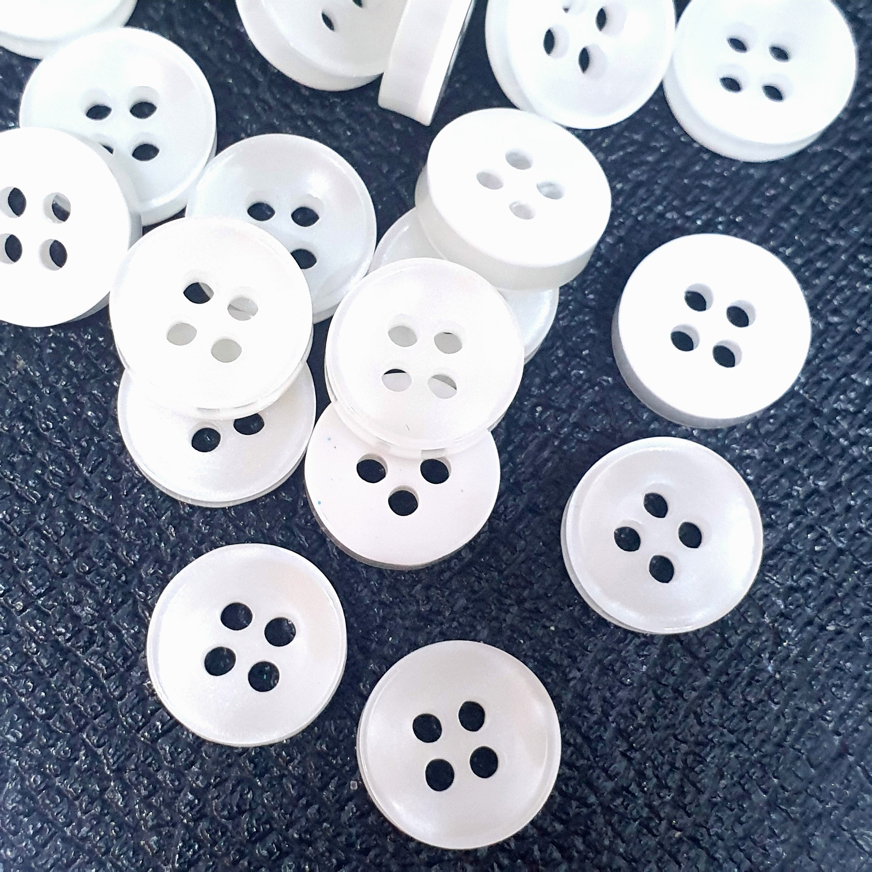 MajorCrafts 80pcs 11.5mm White Pearlescent 4 Holes High-Grade Round Resin Small Sewing Buttons