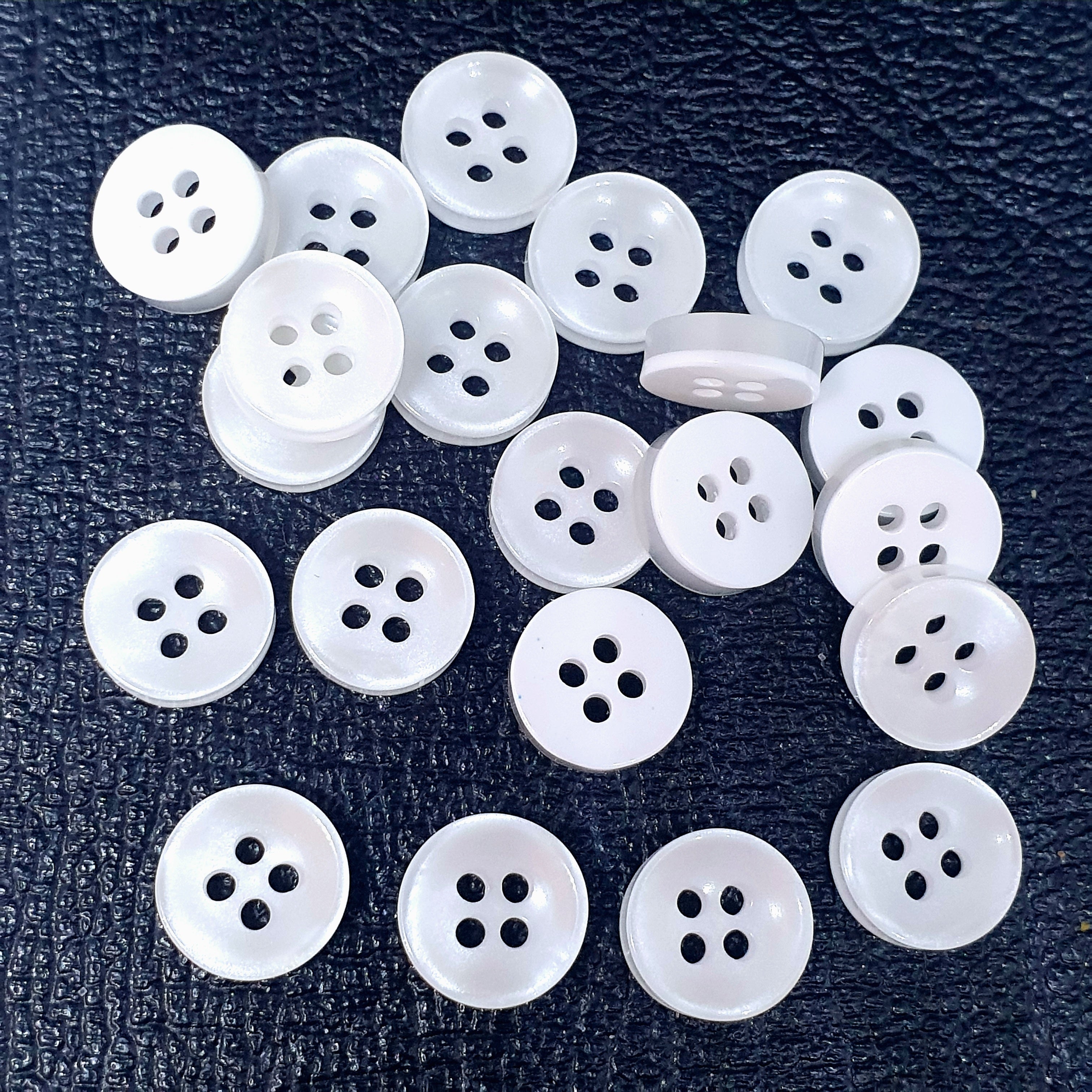 MajorCrafts 80pcs 11.5mm White Pearlescent 4 Holes High-Grade Round Resin Small Sewing Buttons