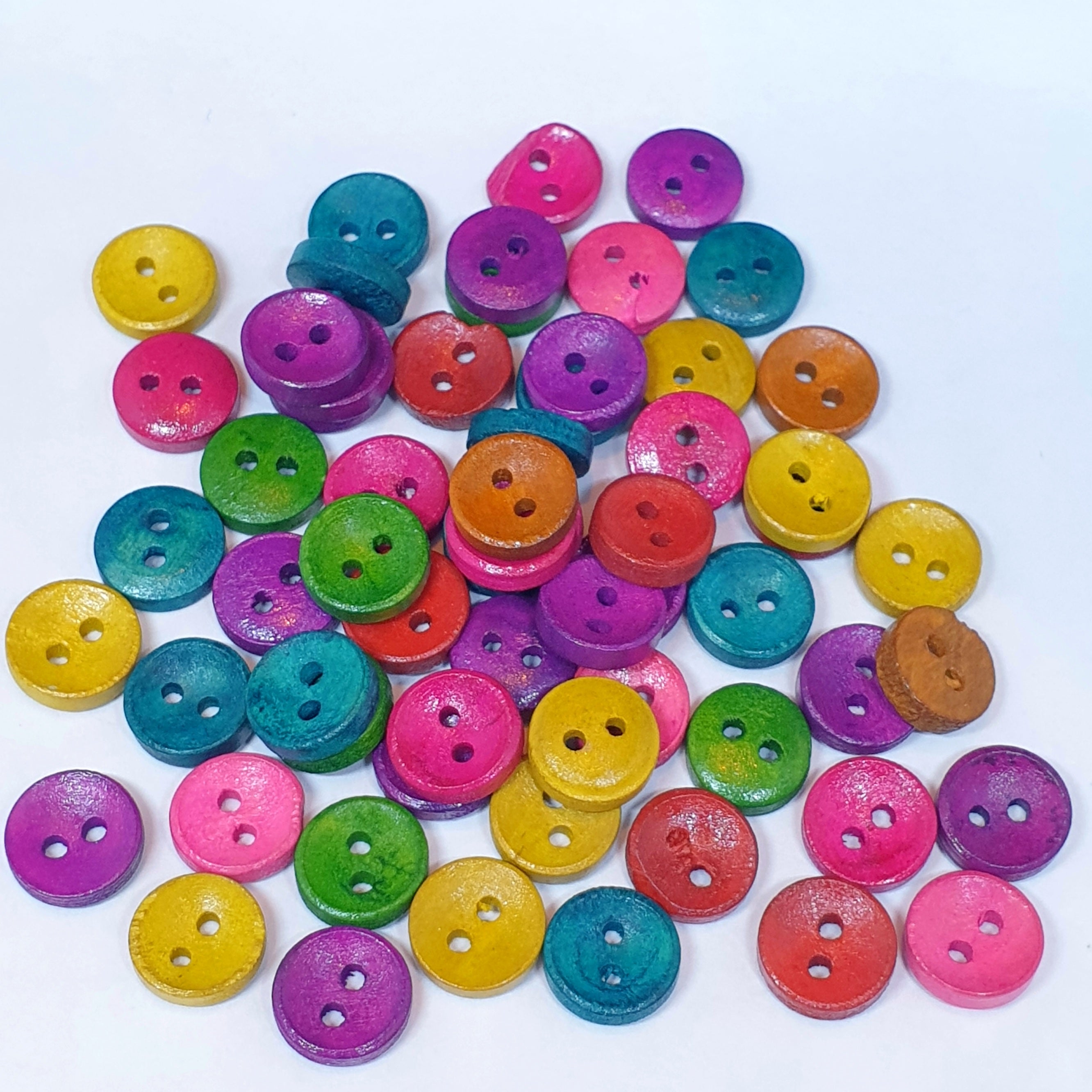 MajorCrafts 48pcs 10mm Random Mixed Colours Plain Round 2 Holes Small Wooden Sewing Buttons