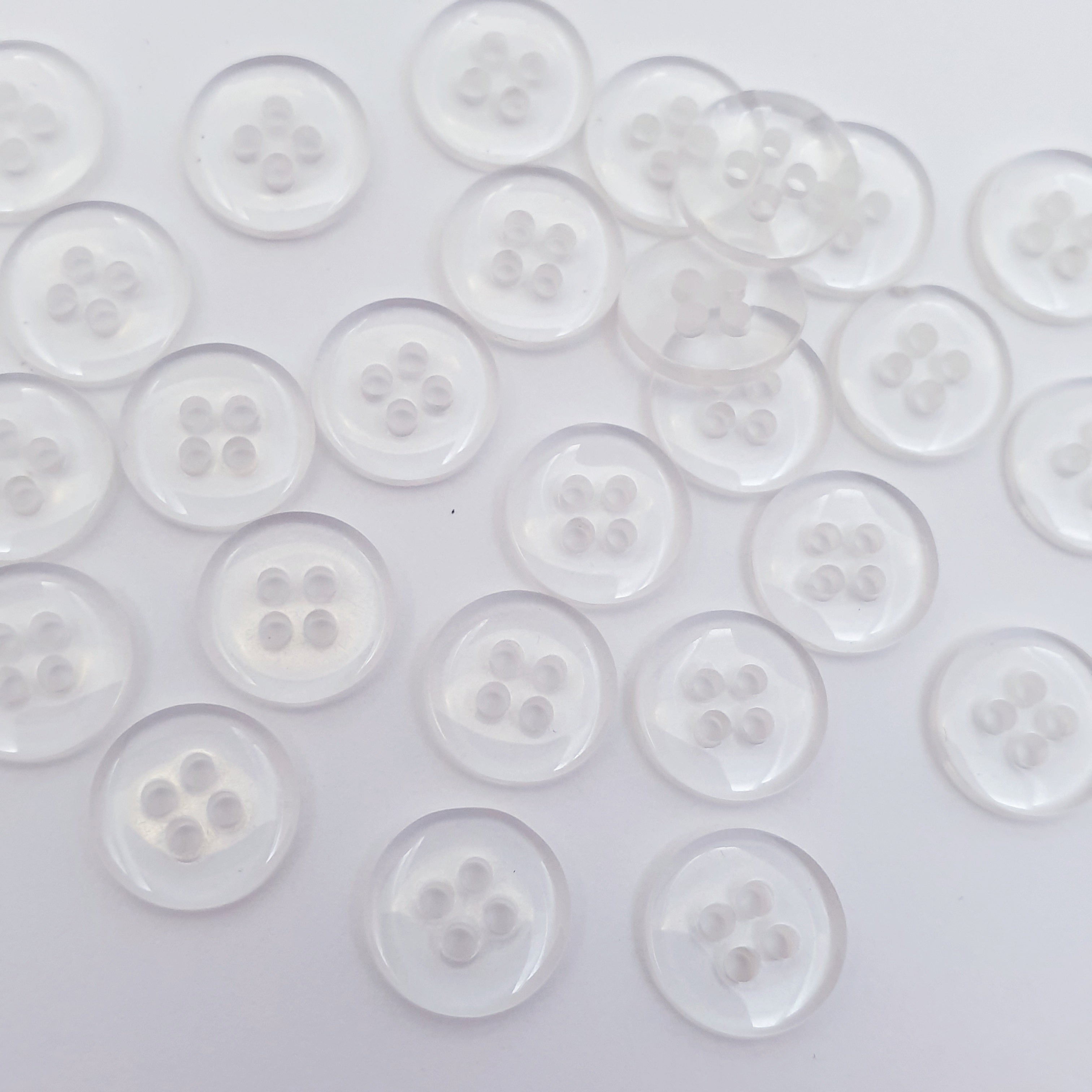 MajorCrafts 100pcs 11.5mm Transparent Clear 4 Holes Small Round Resin Sewing Buttons
