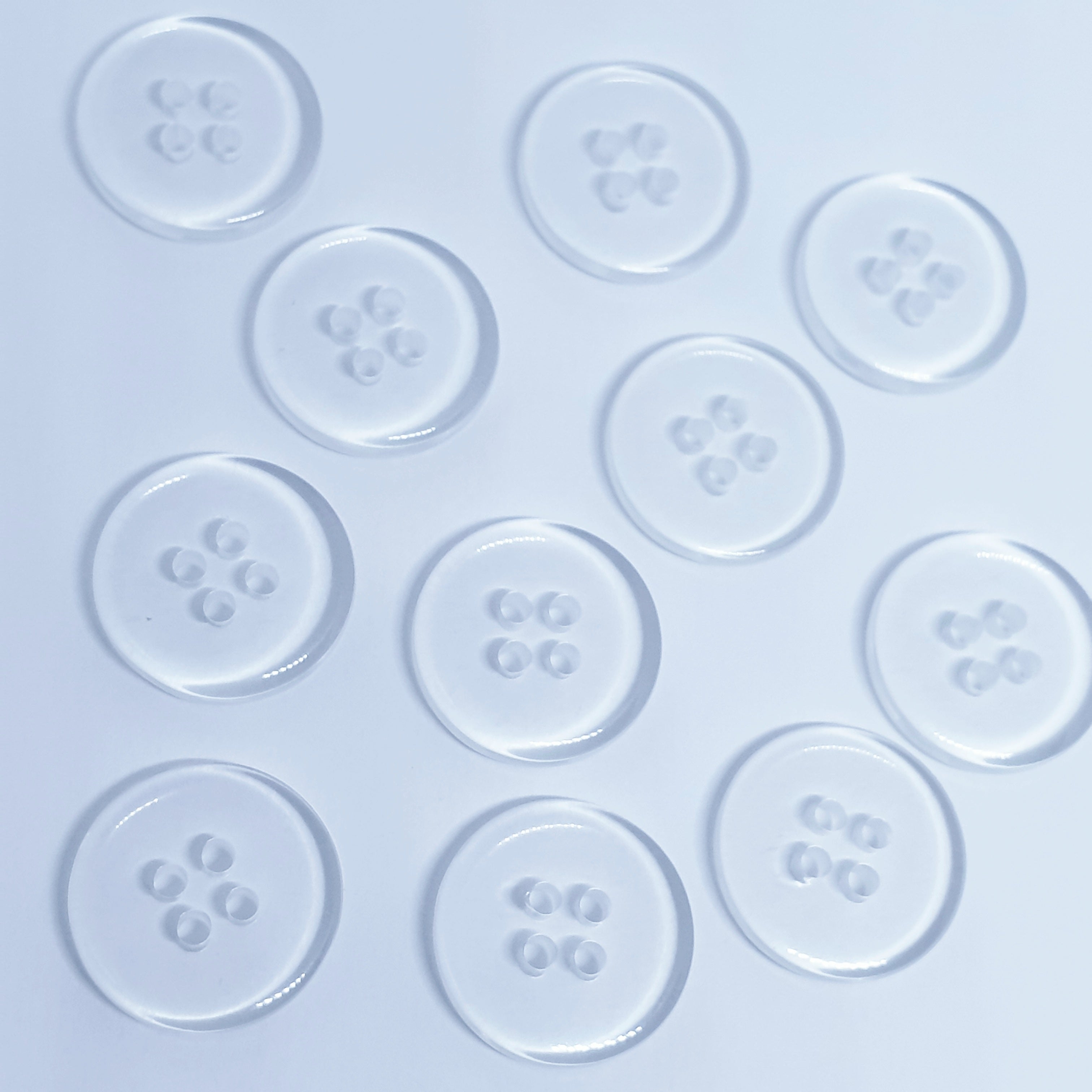 MajorCrafts 50pcs 18mm Transparent Clear 4 Holes Round Resin Sewing Buttons