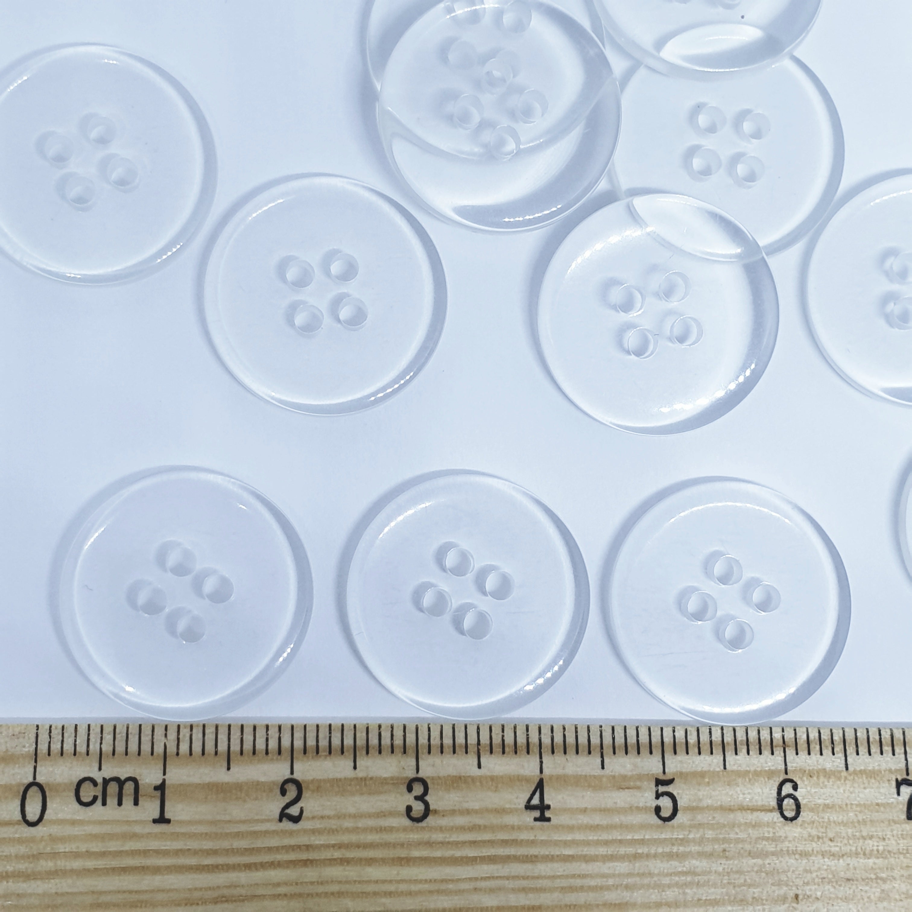 MajorCrafts 30pcs 20mm Transparent Clear 4 Holes Round Resin Sewing Buttons