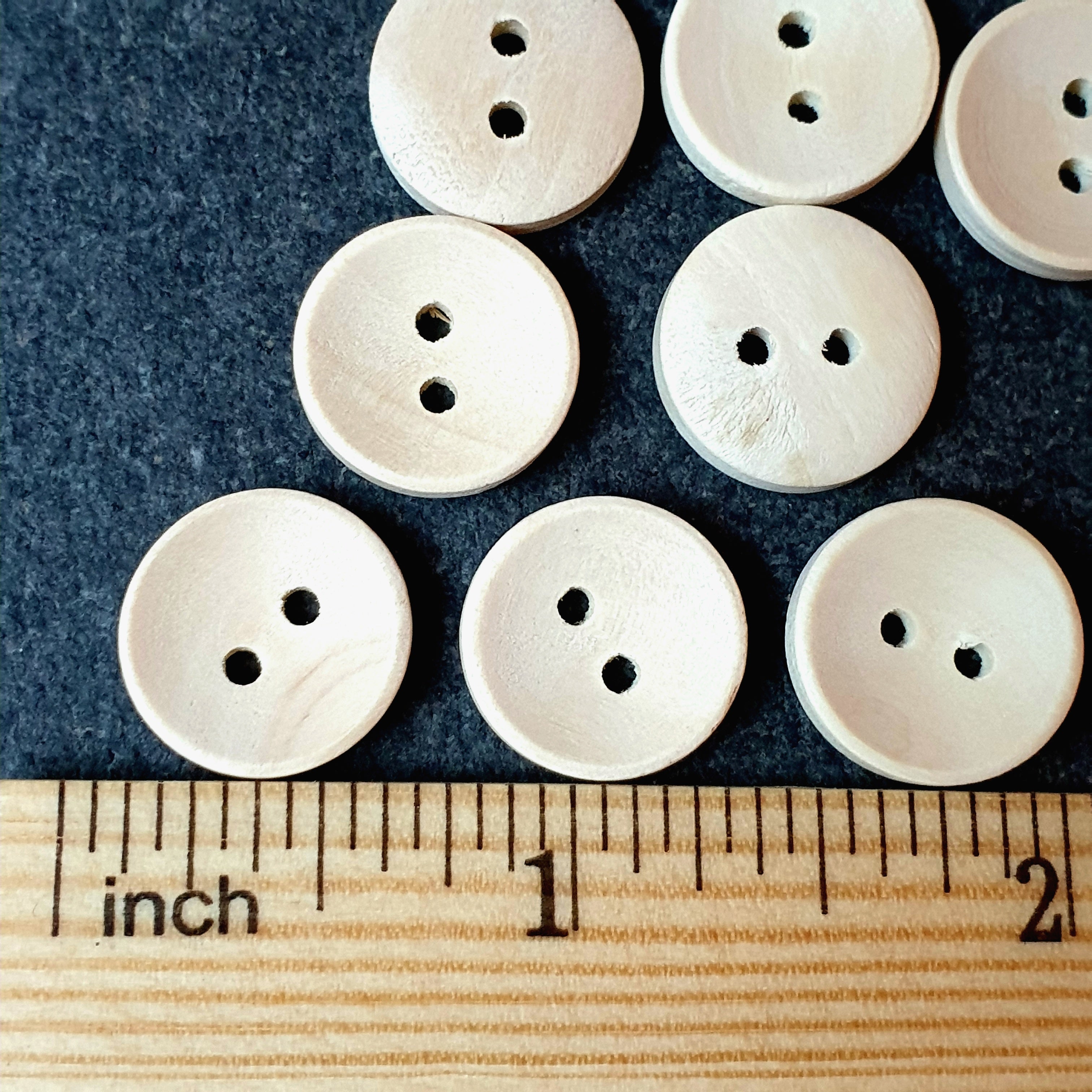 MajorCrafts 60pcs 15mm Light Brown Plain 2 Holes Round Wooden Sewing Buttons