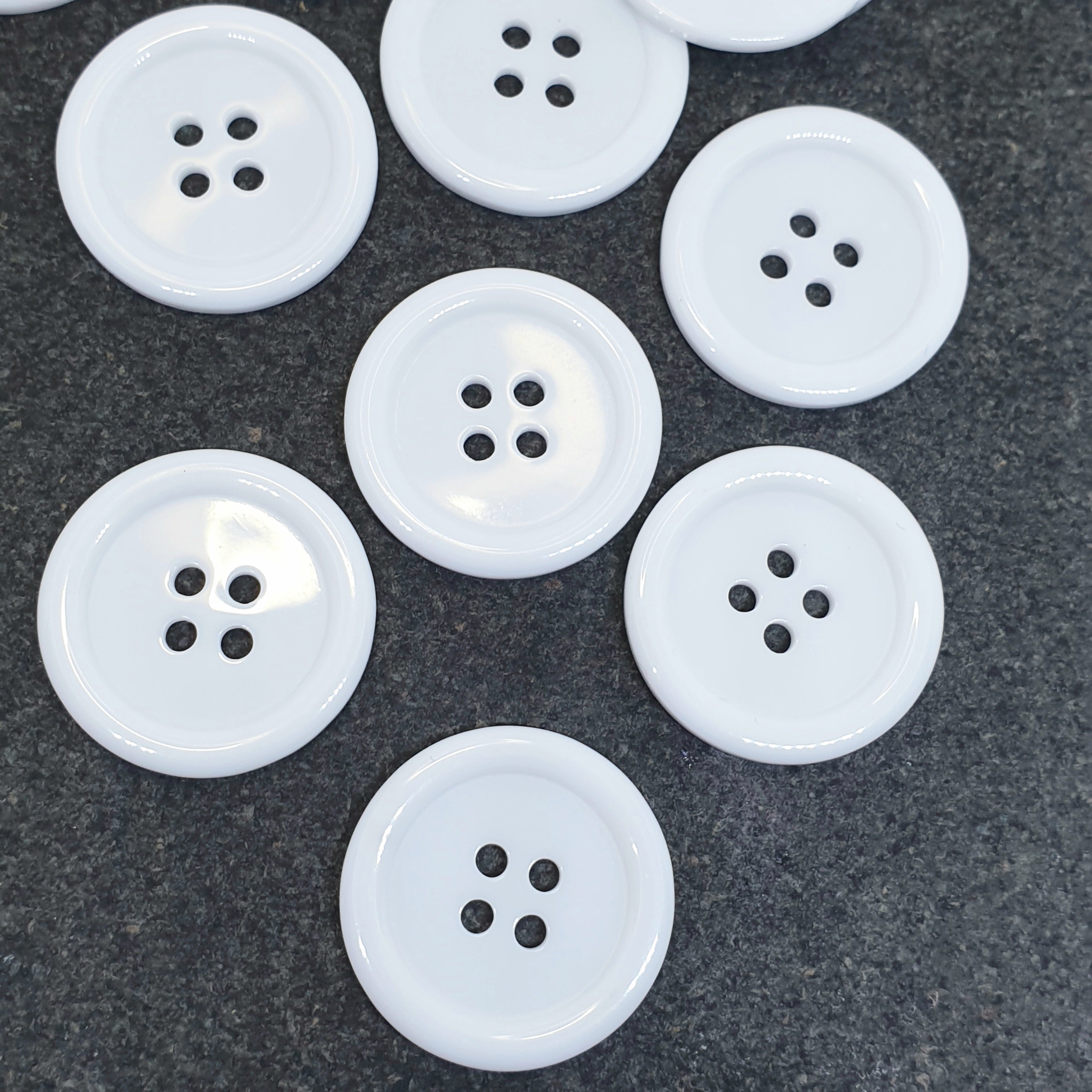 MajorCrafts 24pcs 25mm White 4 Holes Round Large Resin Sewing Buttons