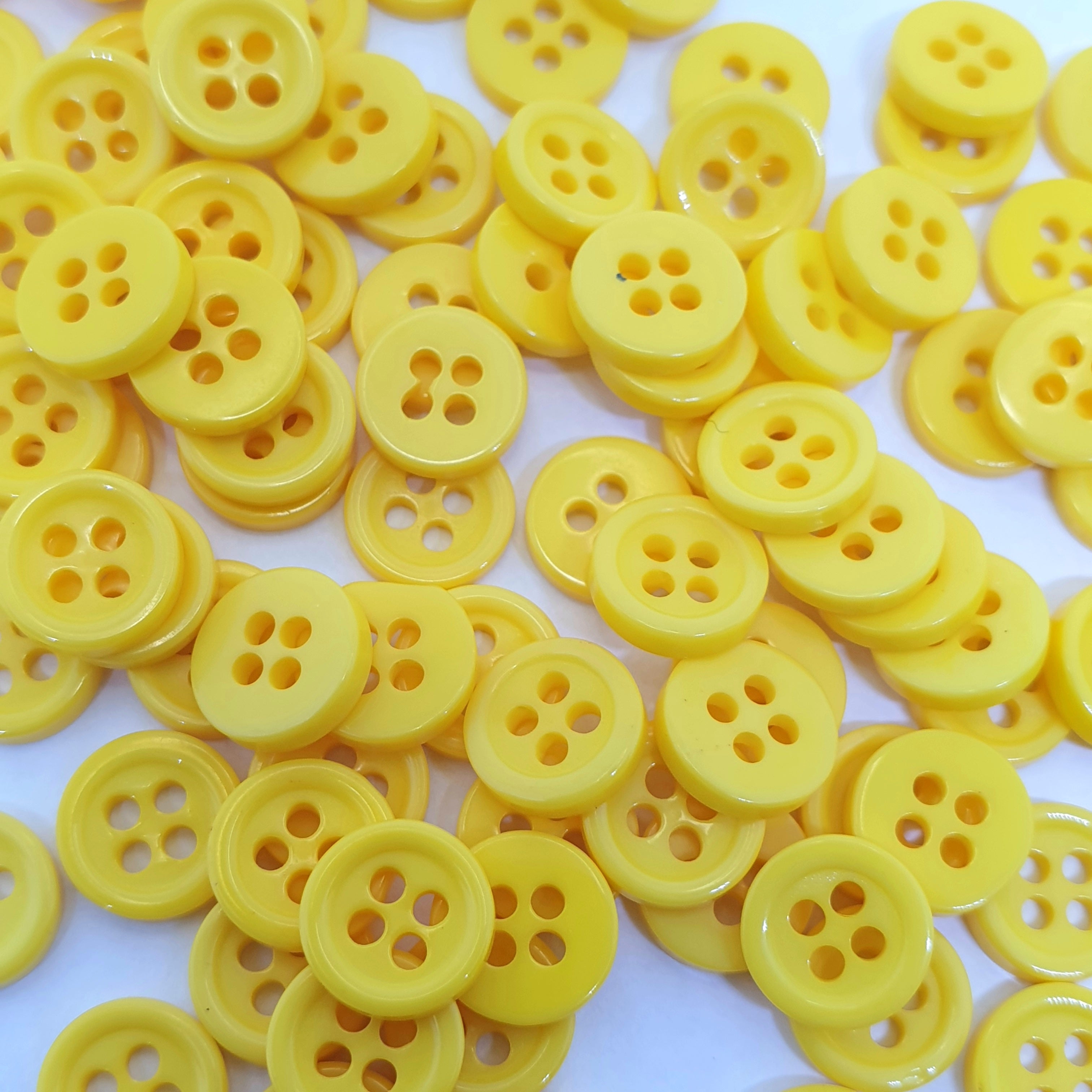 MajorCrafts 120pcs 9mm Tuscan Yellow 4 Holes Small Round Resin Sewing Buttons