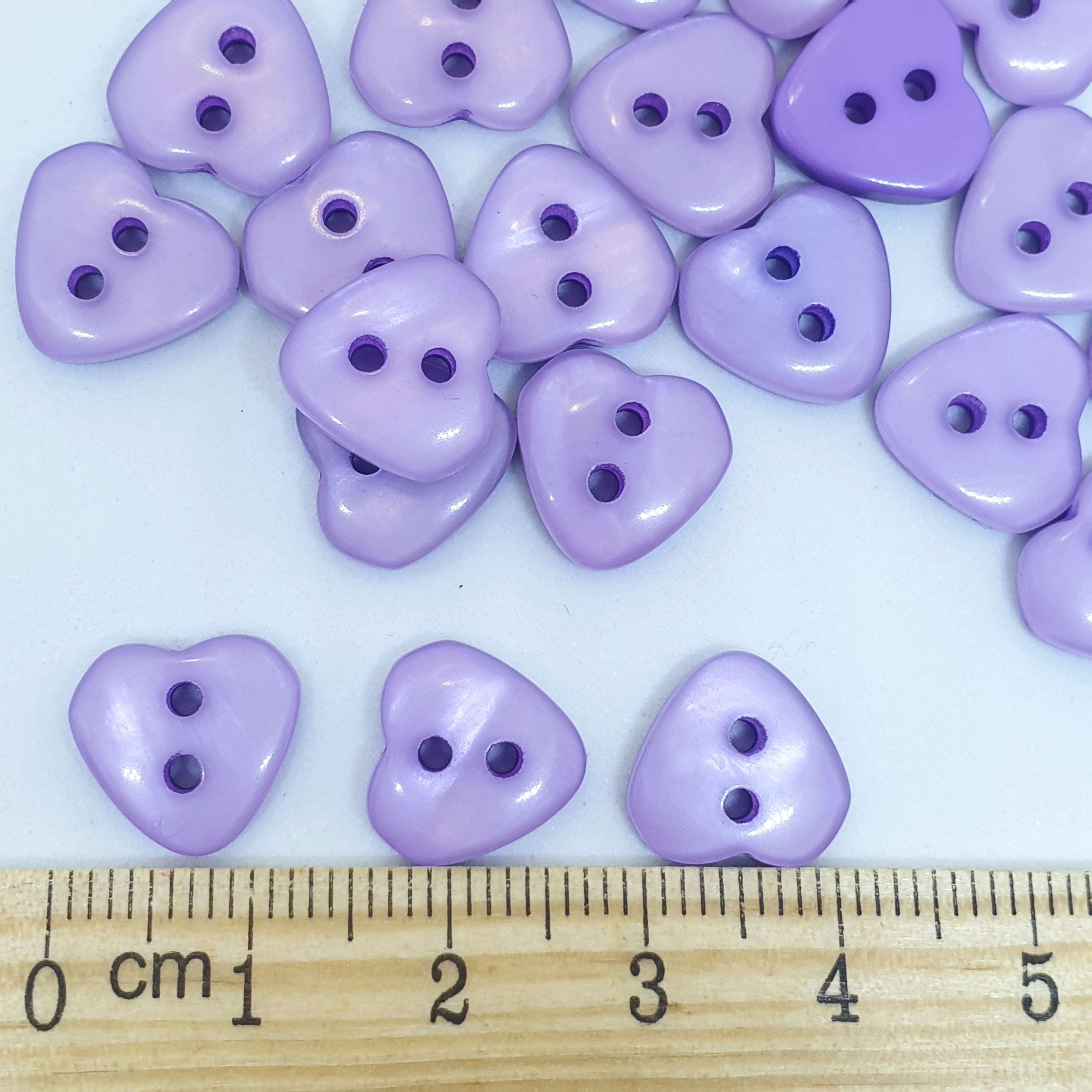 MajorCrafts 40pcs 12mm Light Purple 2 Holes Heart Resin Sewing Buttons